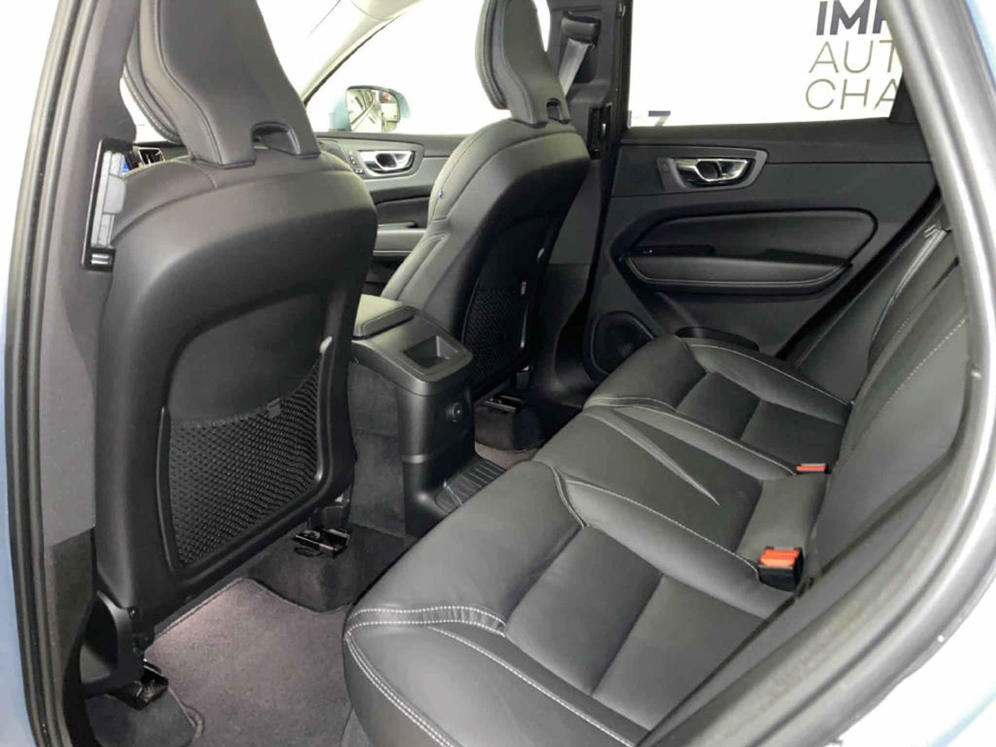 listing desktop thumbnail image 15