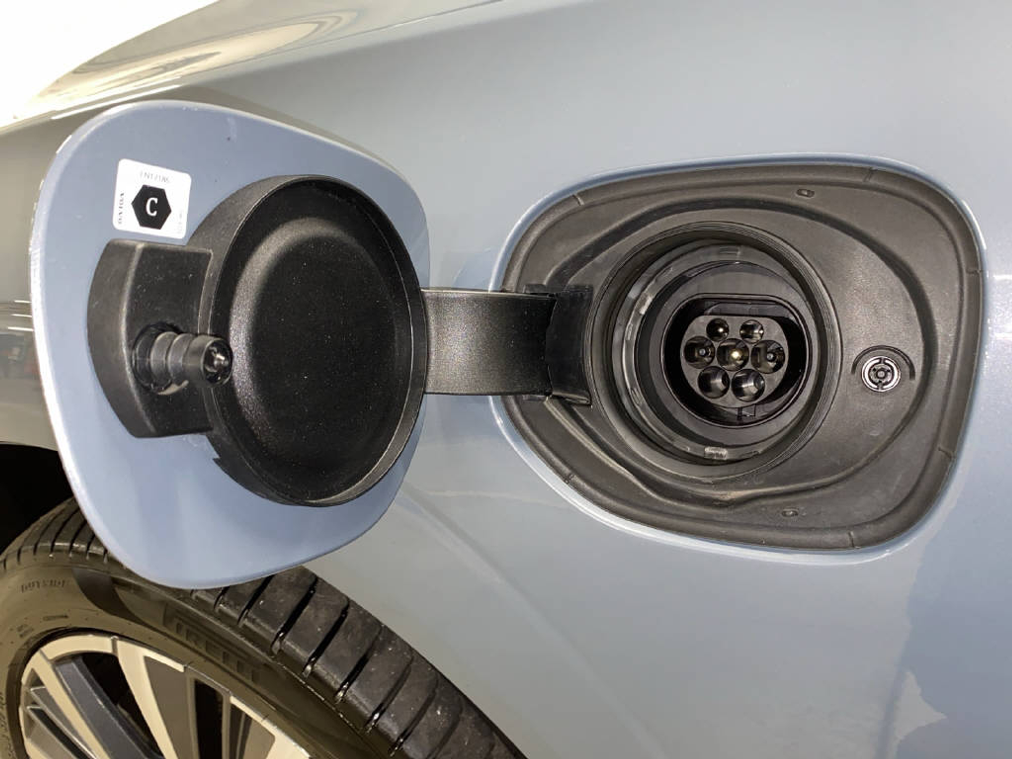 listing desktop thumbnail image 17