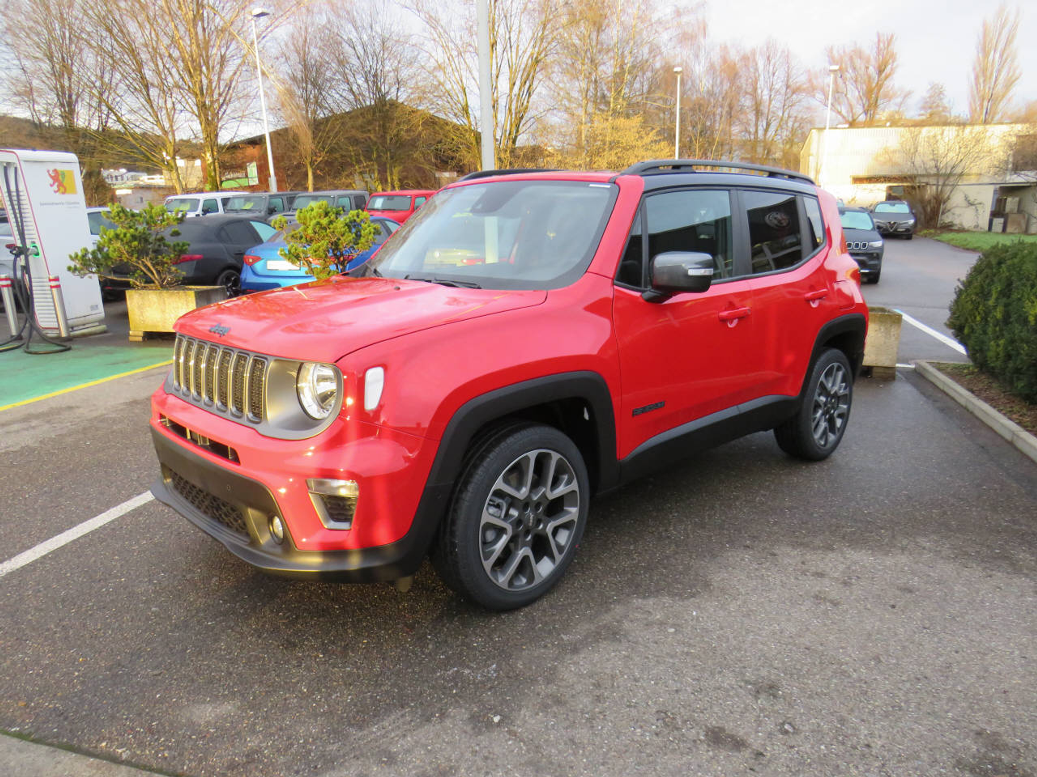 listing desktop thumbnail image 6