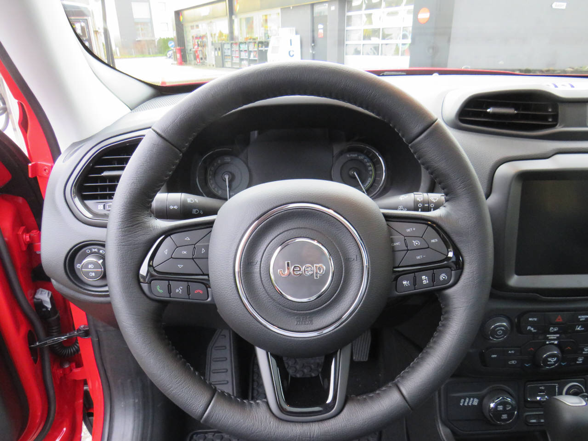 listing desktop thumbnail image 9