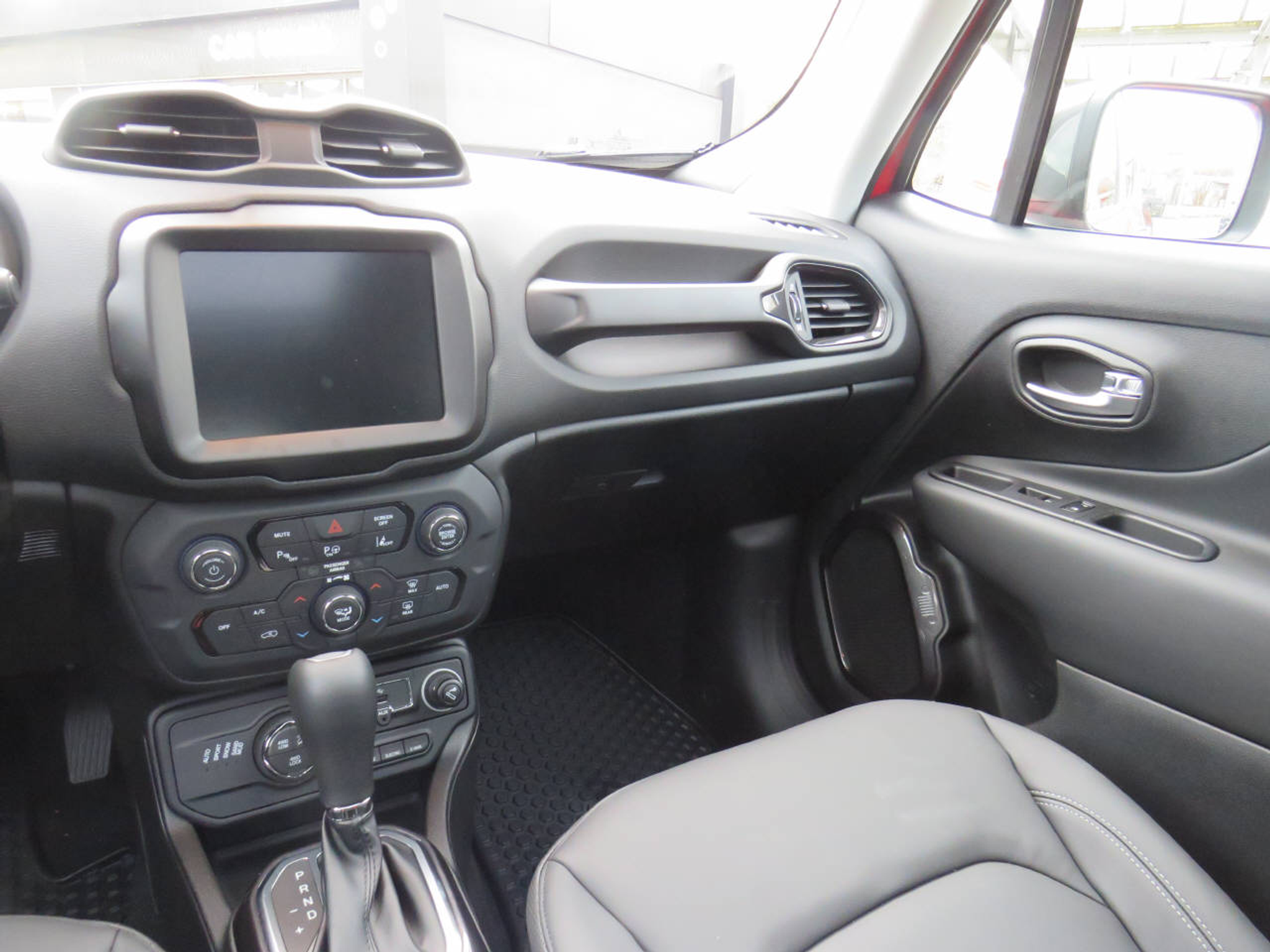 listing desktop thumbnail image 10