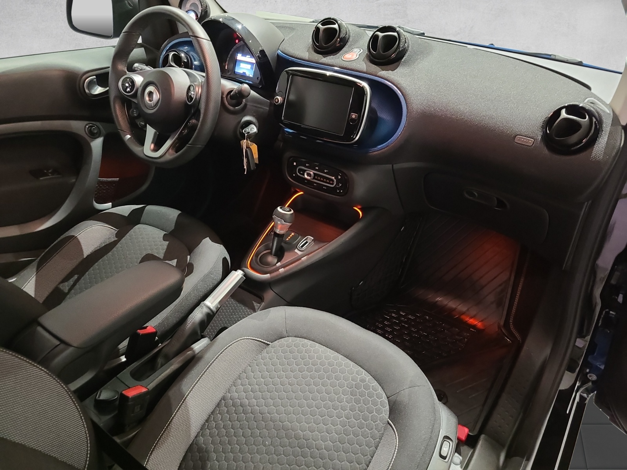 listing desktop thumbnail image 11