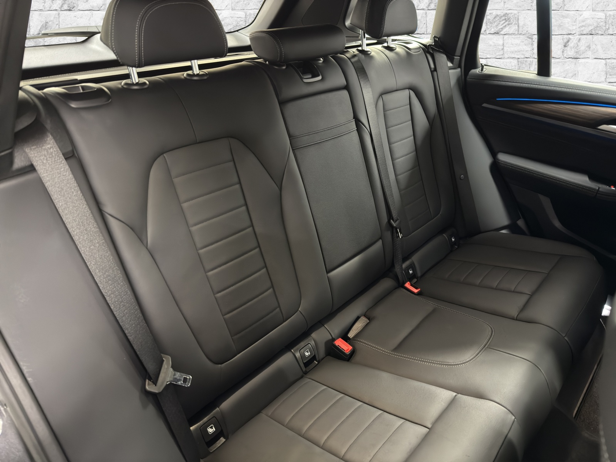 listing desktop thumbnail image 15