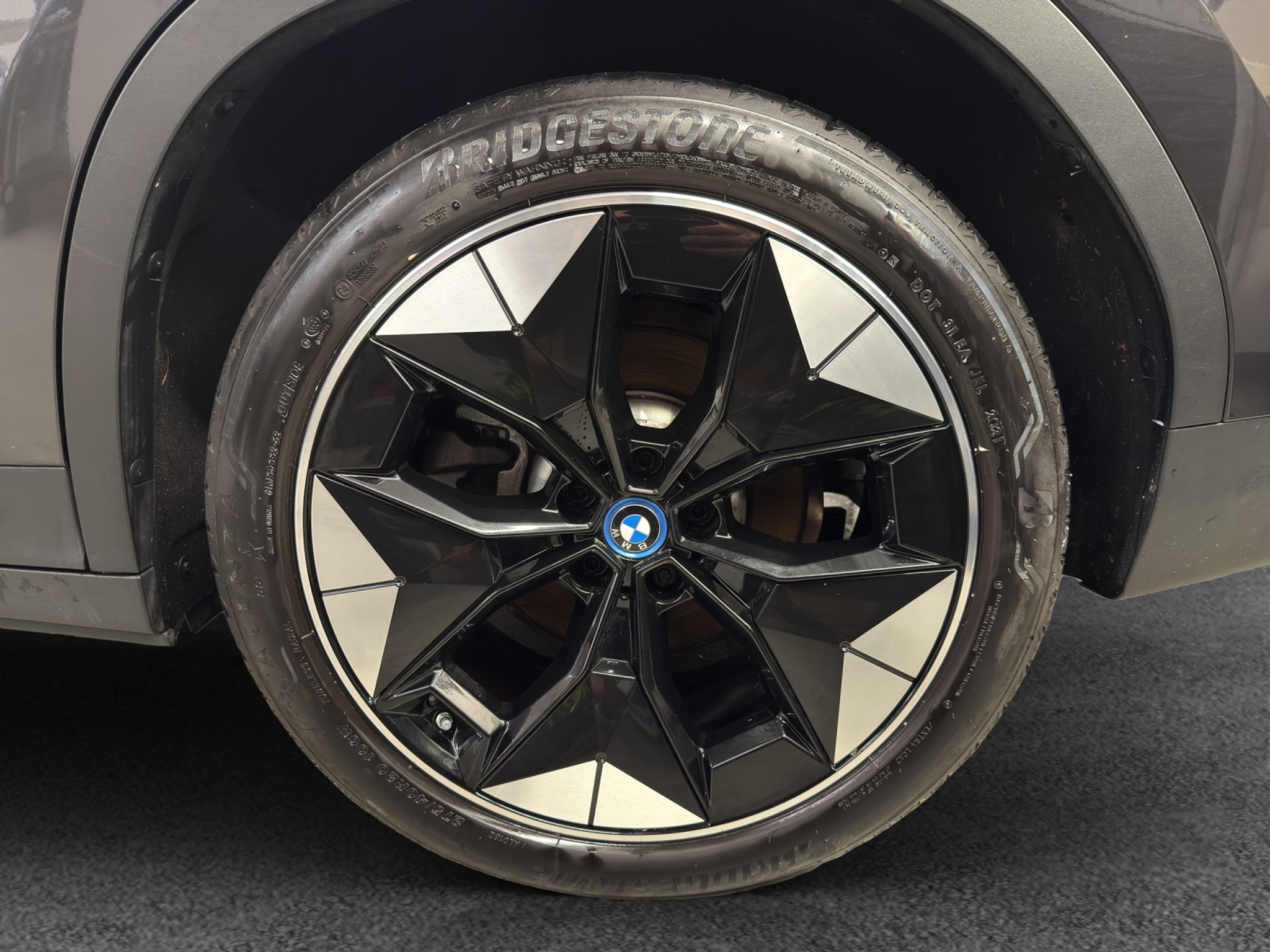 listing desktop thumbnail image 9