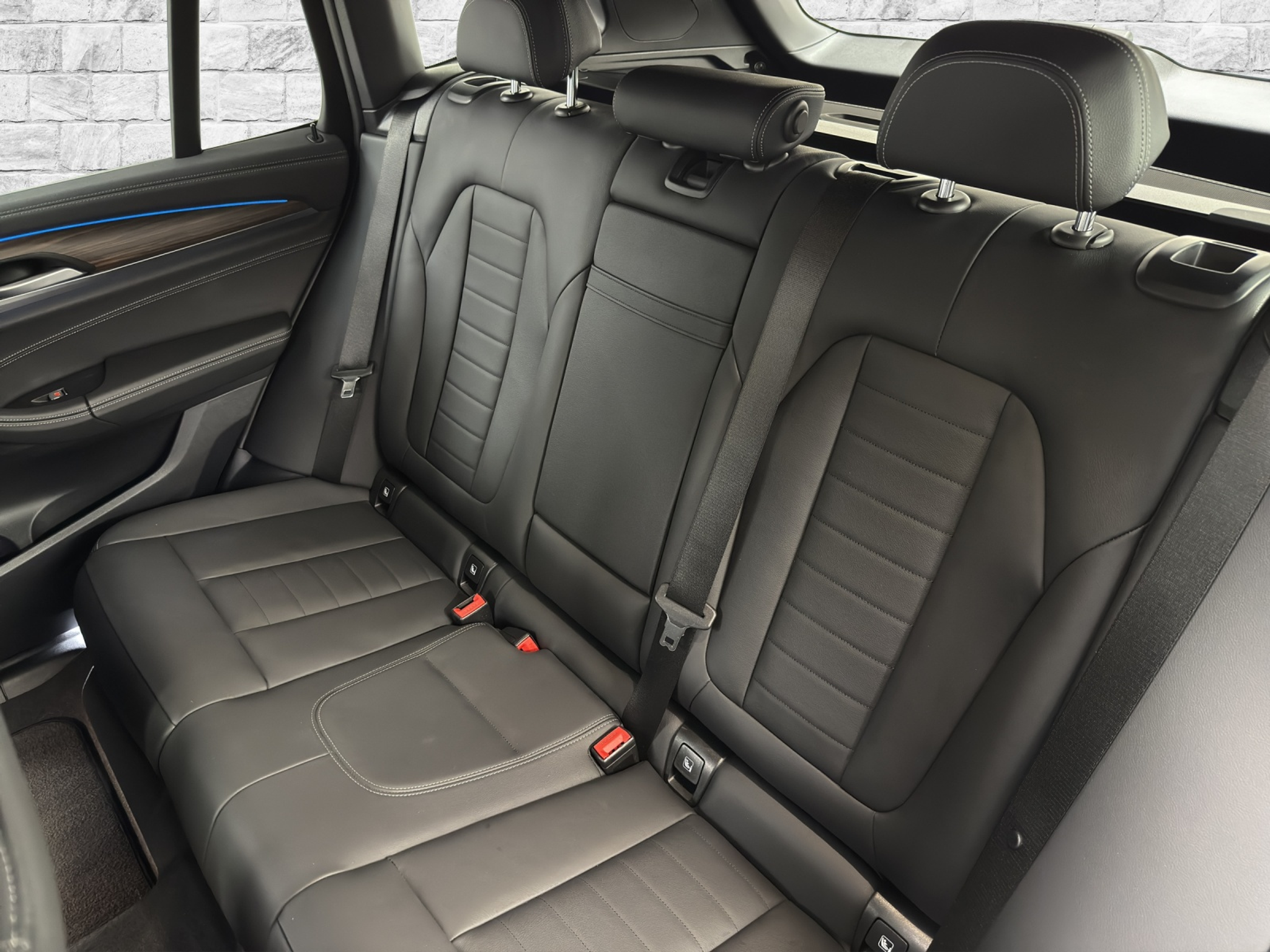 listing desktop thumbnail image 12