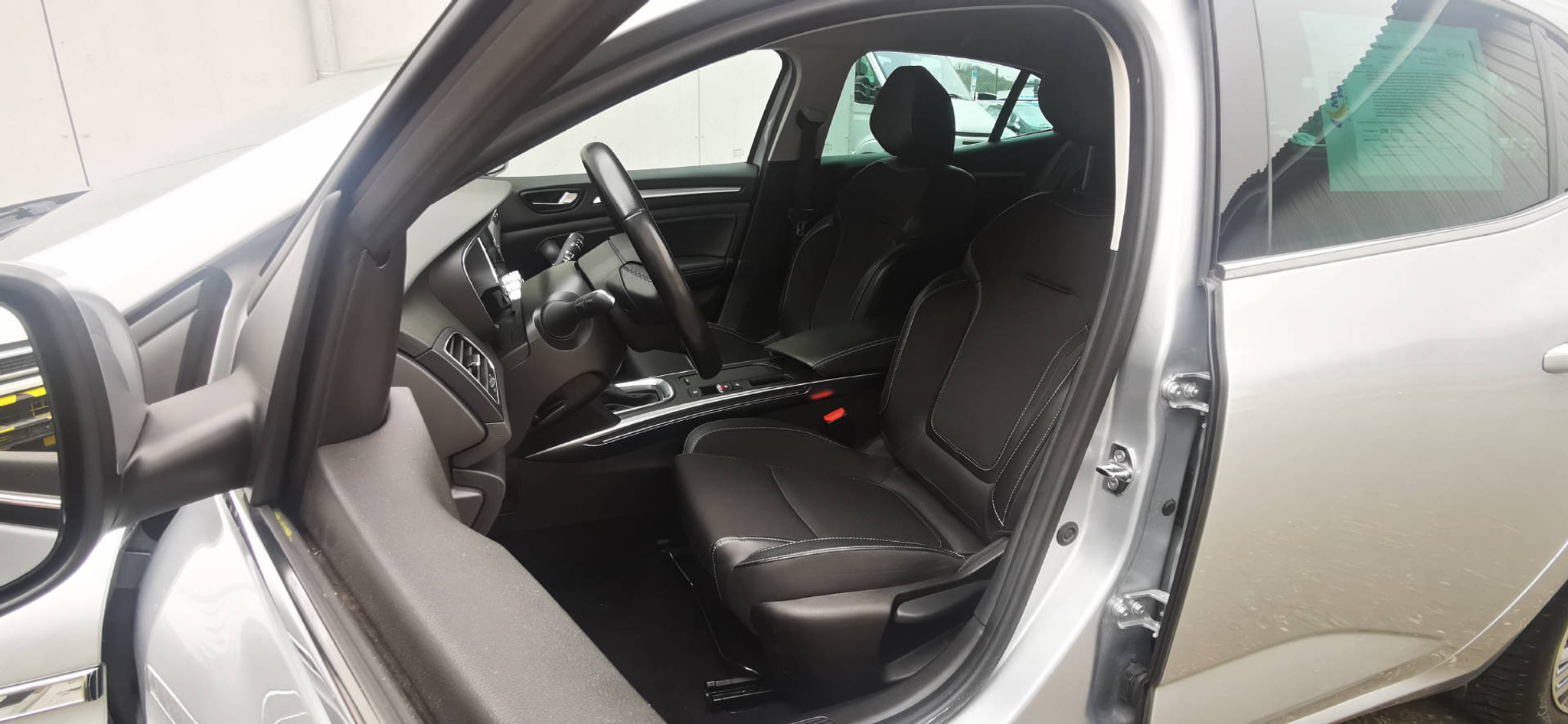 listing desktop thumbnail image 5