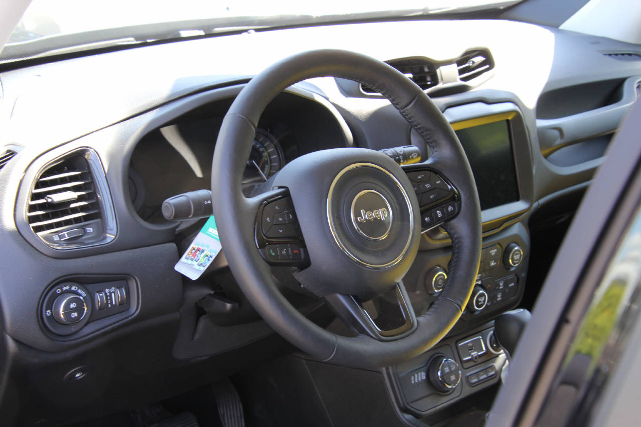 listing desktop thumbnail image 9