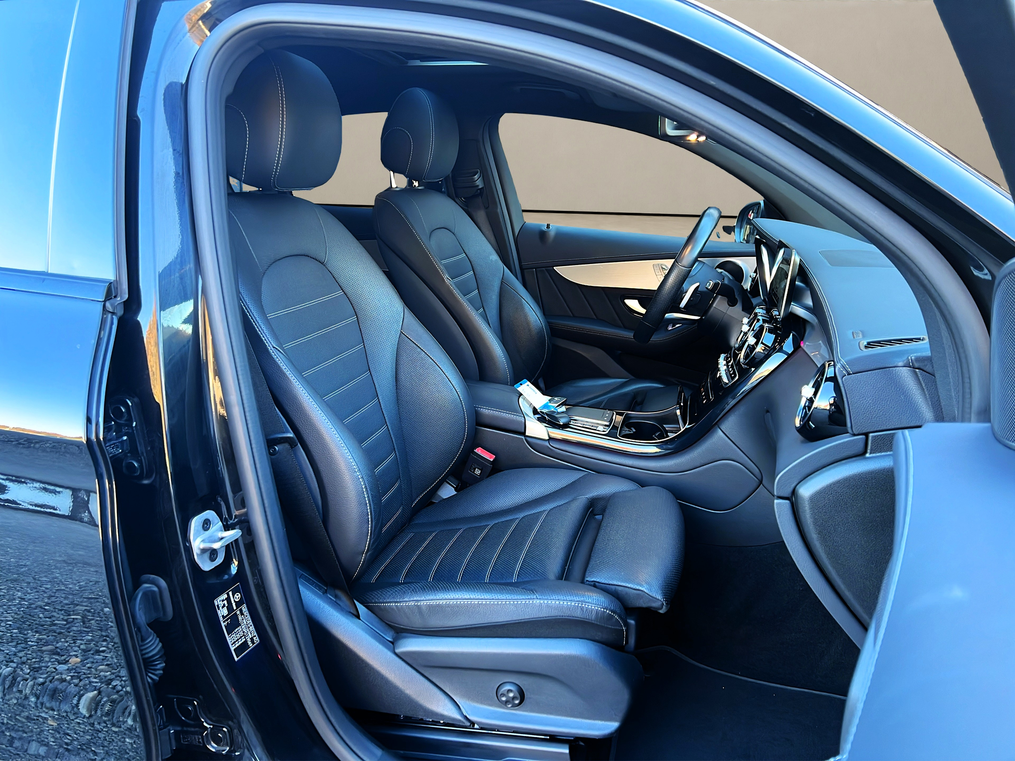 listing desktop thumbnail image 9