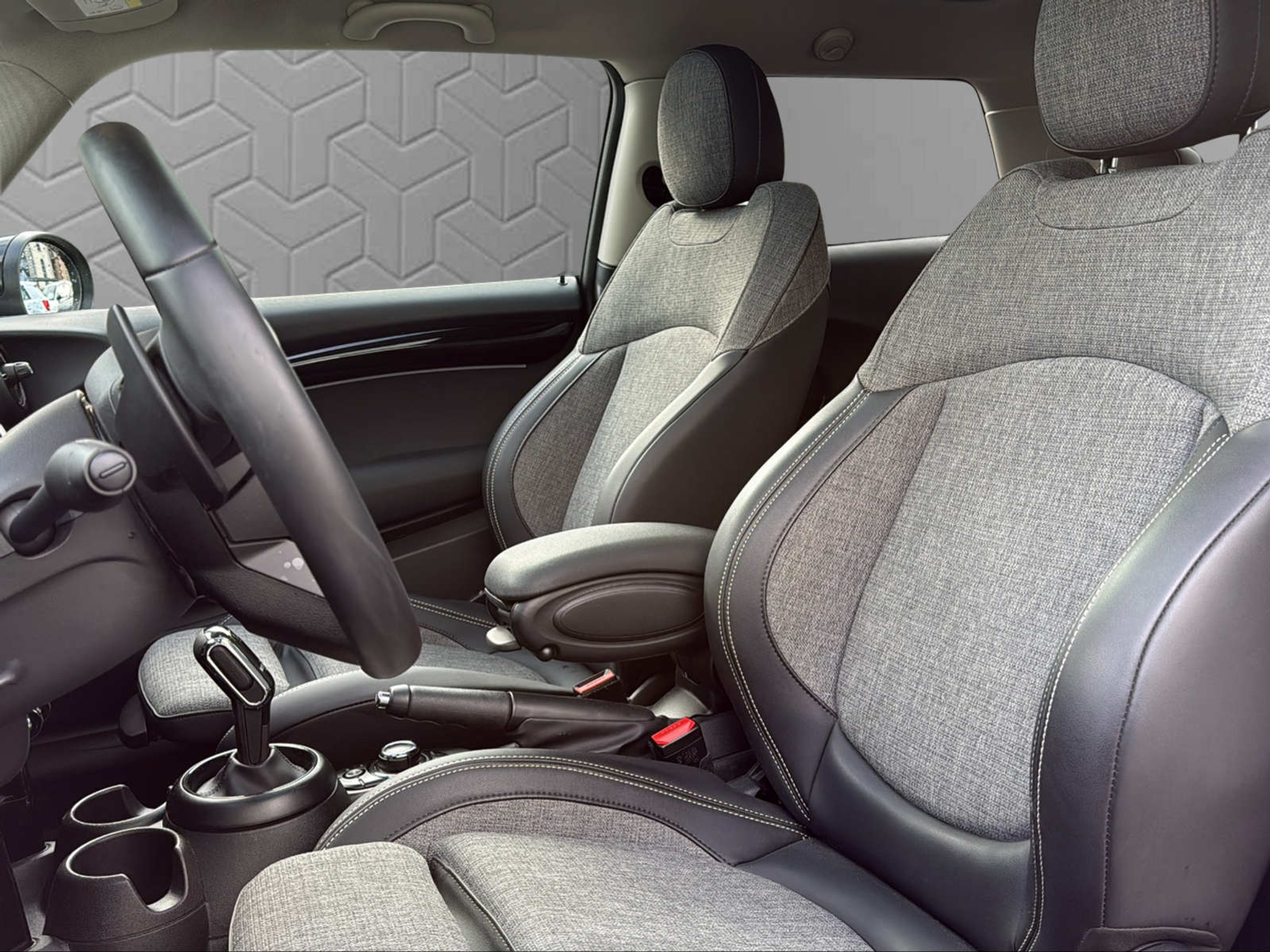 listing desktop thumbnail image 10