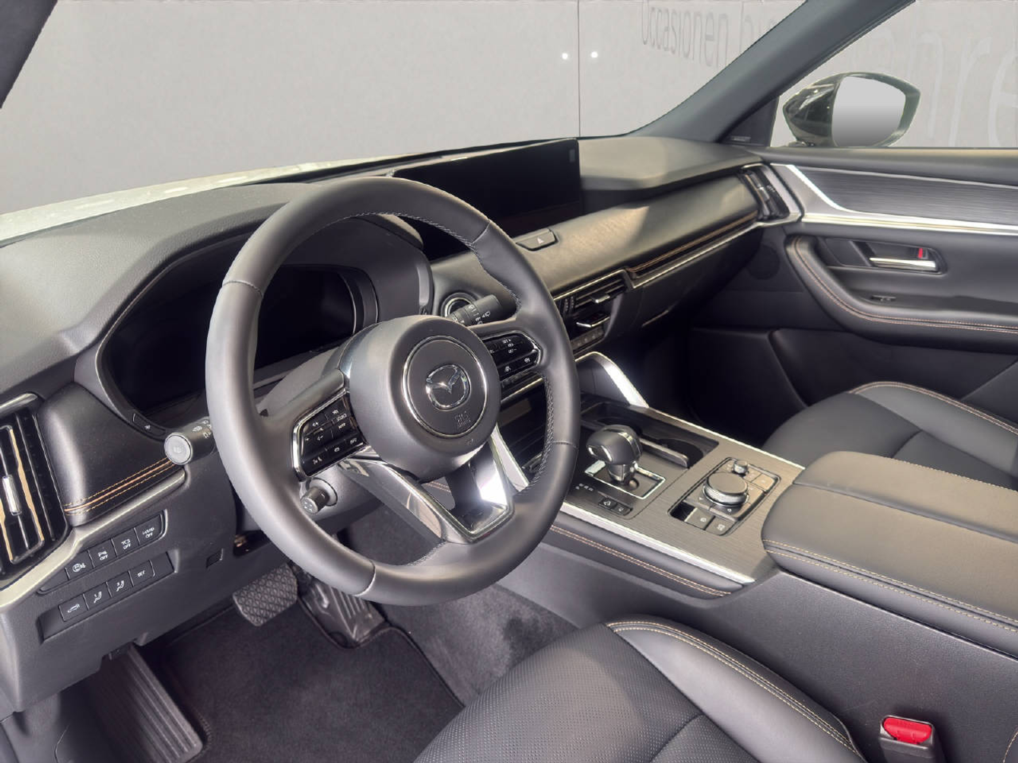 listing desktop thumbnail image 4