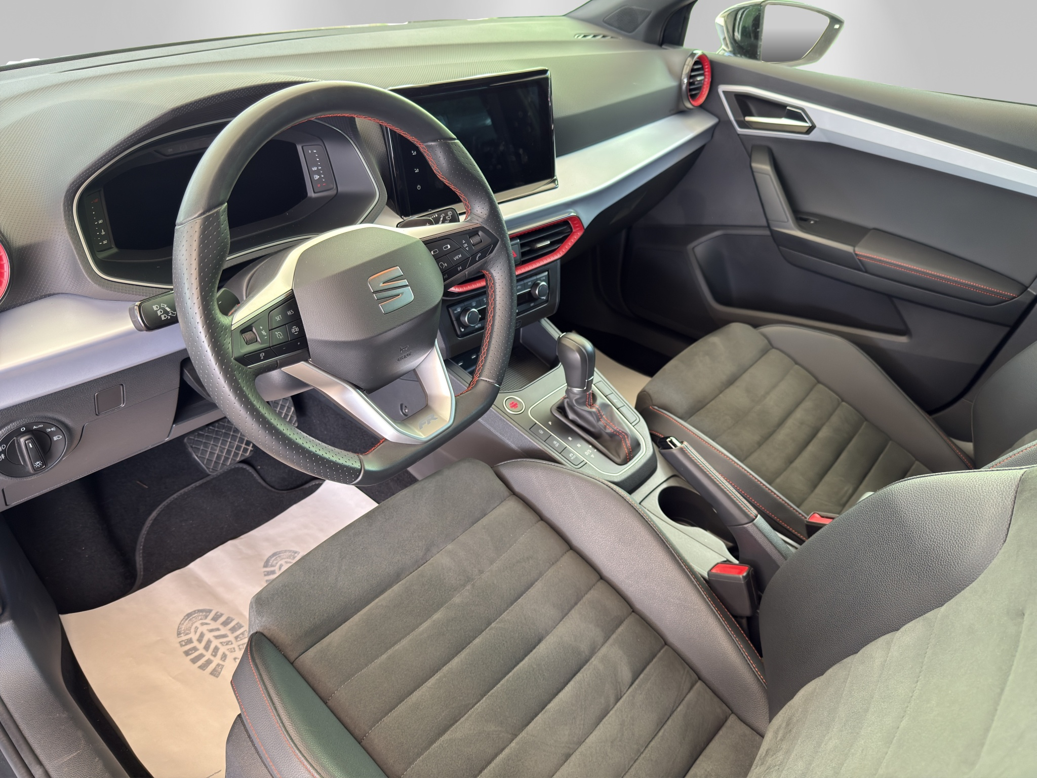 listing desktop thumbnail image 7