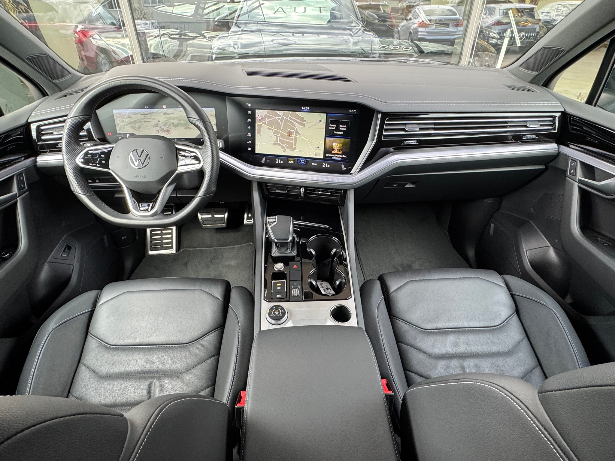 listing desktop thumbnail image 18