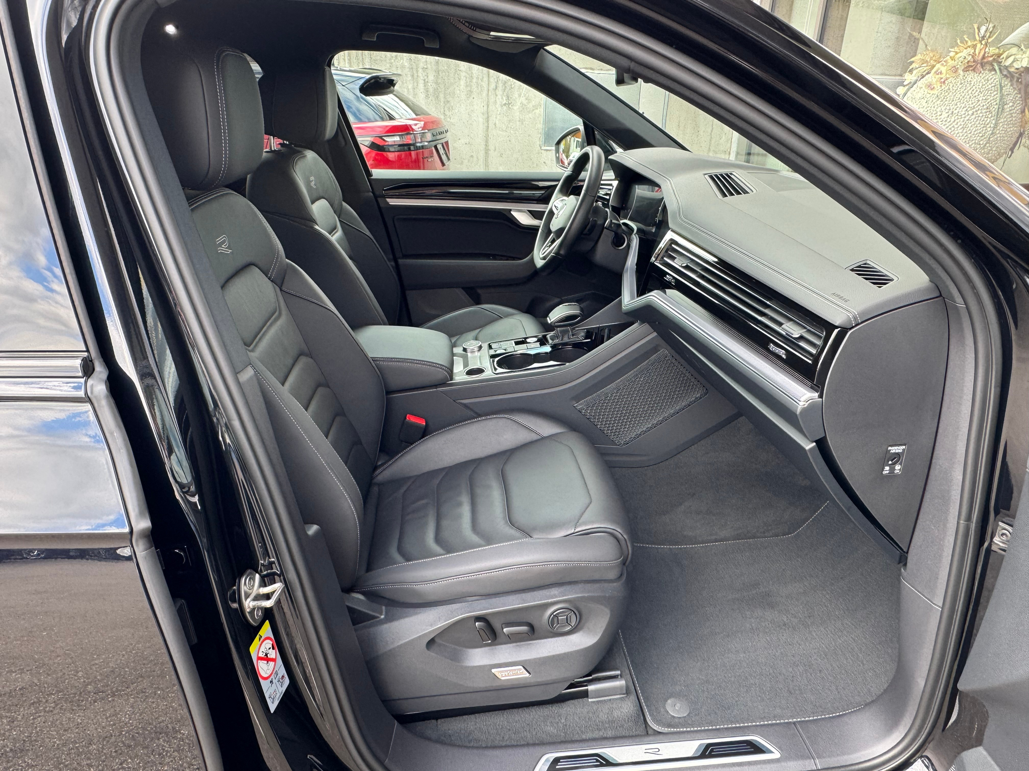 listing desktop thumbnail image 15