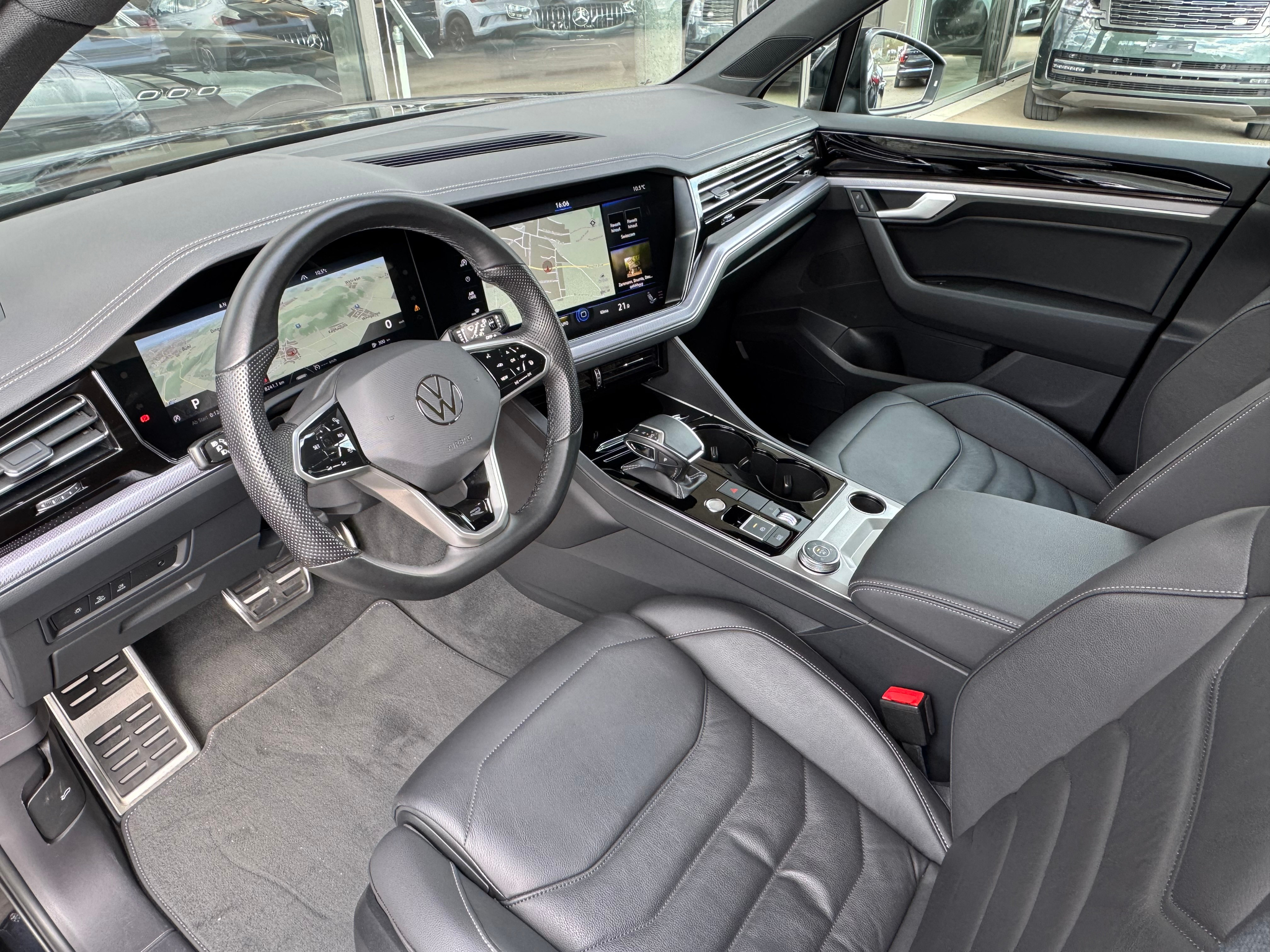 listing desktop thumbnail image 12