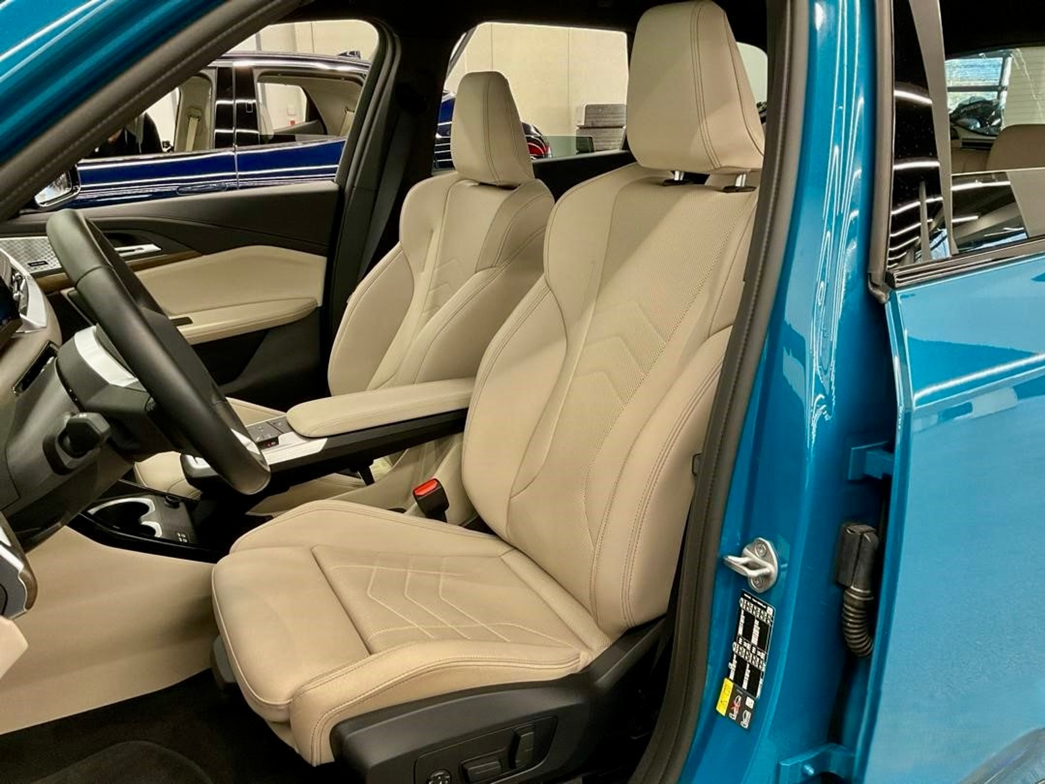 listing desktop thumbnail image 7