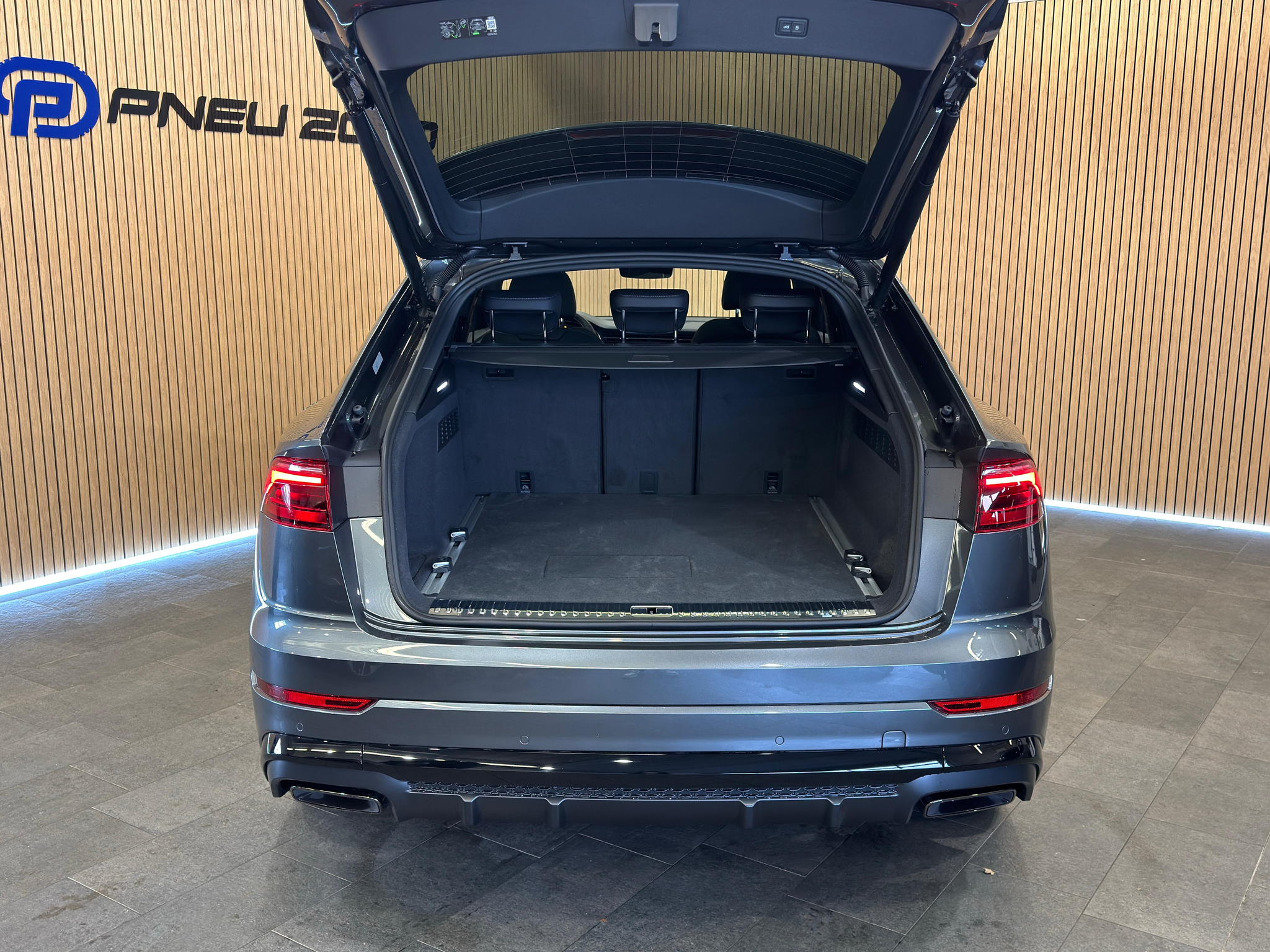 listing desktop thumbnail image 4