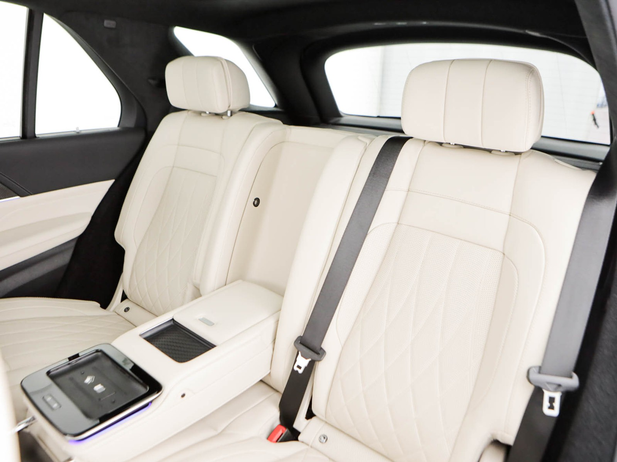 listing desktop thumbnail image 21