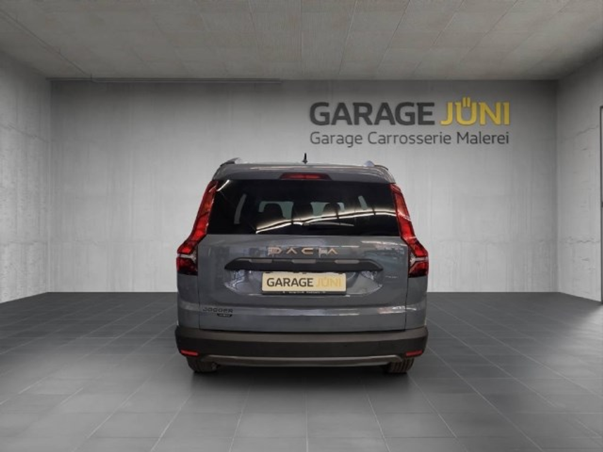 listing desktop thumbnail image 2