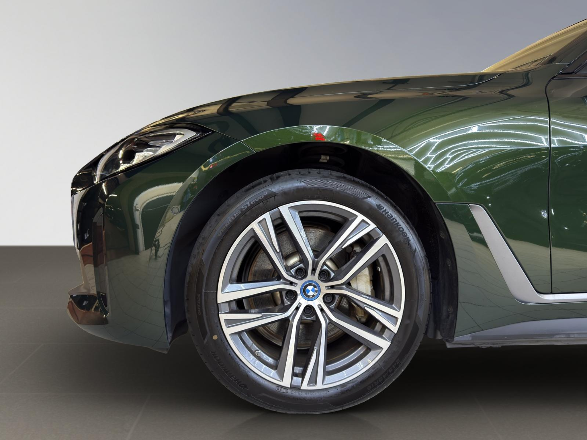 listing desktop thumbnail image 16