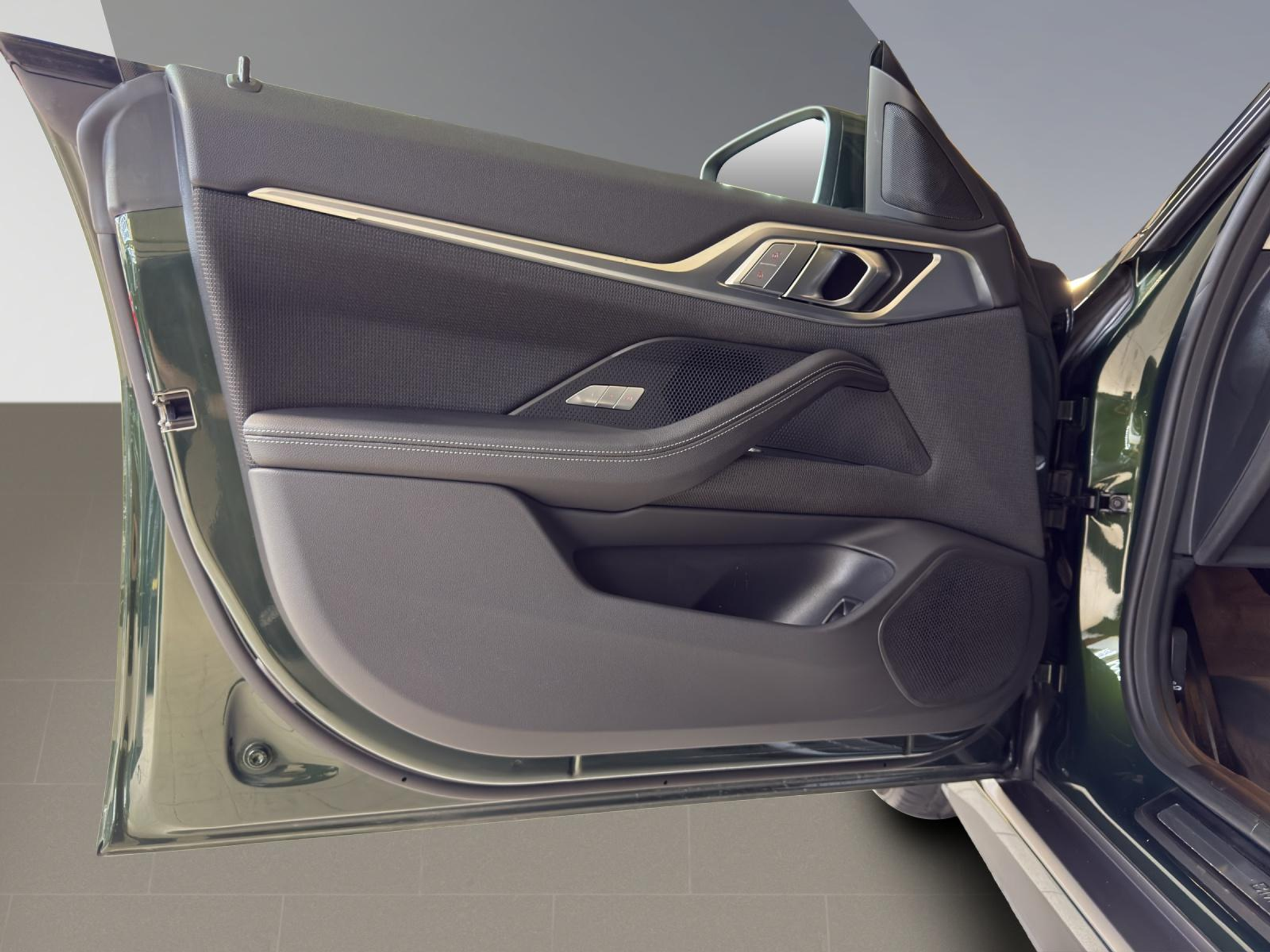 listing desktop thumbnail image 14