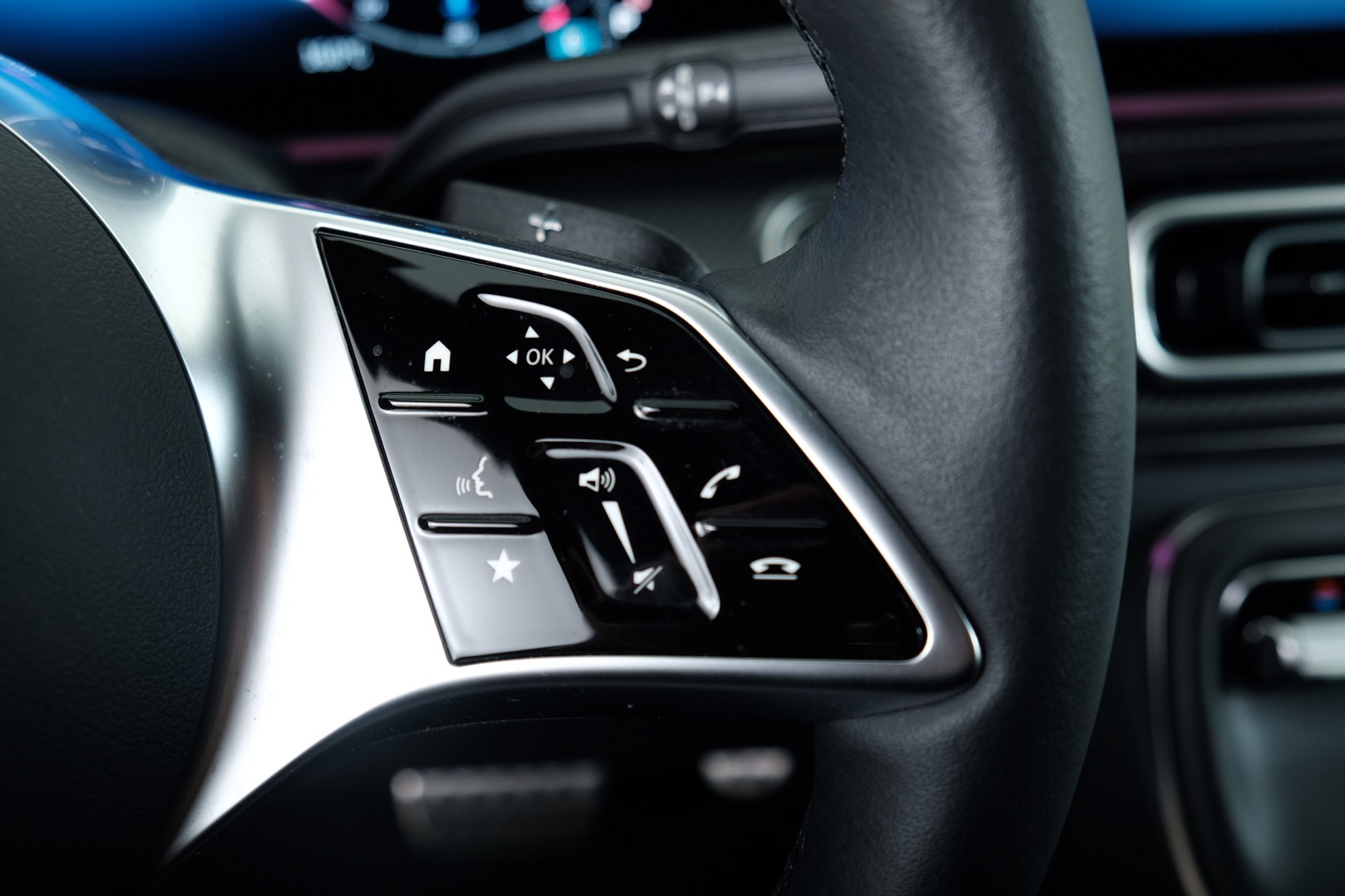 listing desktop thumbnail image 7