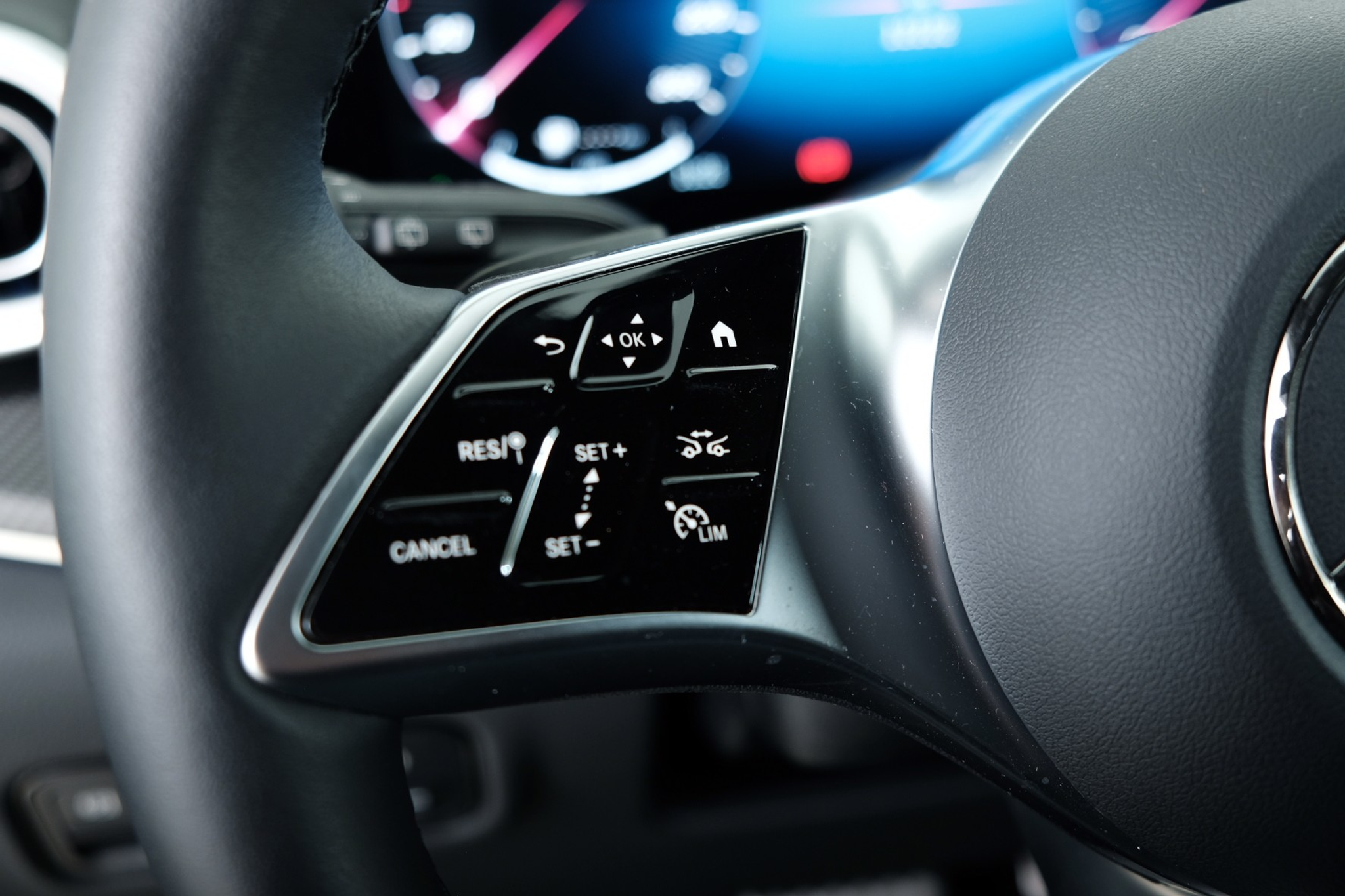 listing desktop thumbnail image 6