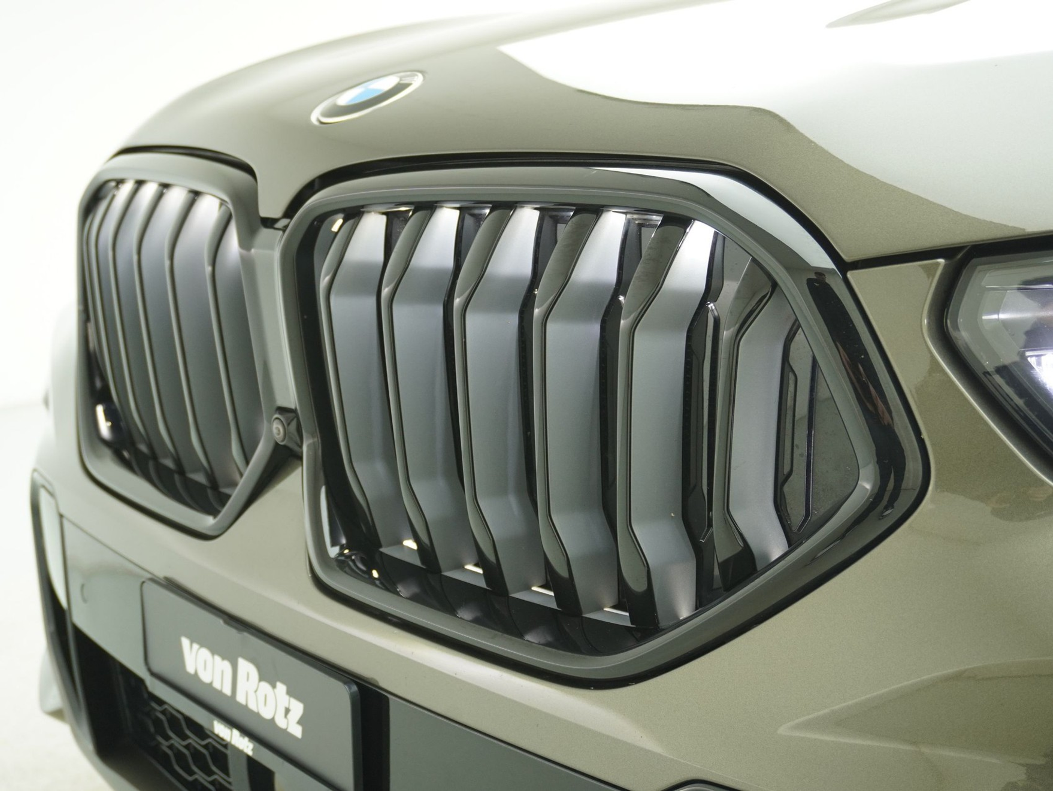 listing desktop thumbnail image 5