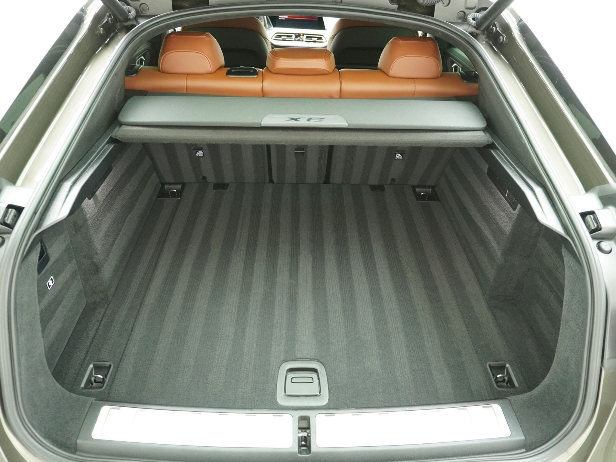 listing desktop thumbnail image 13