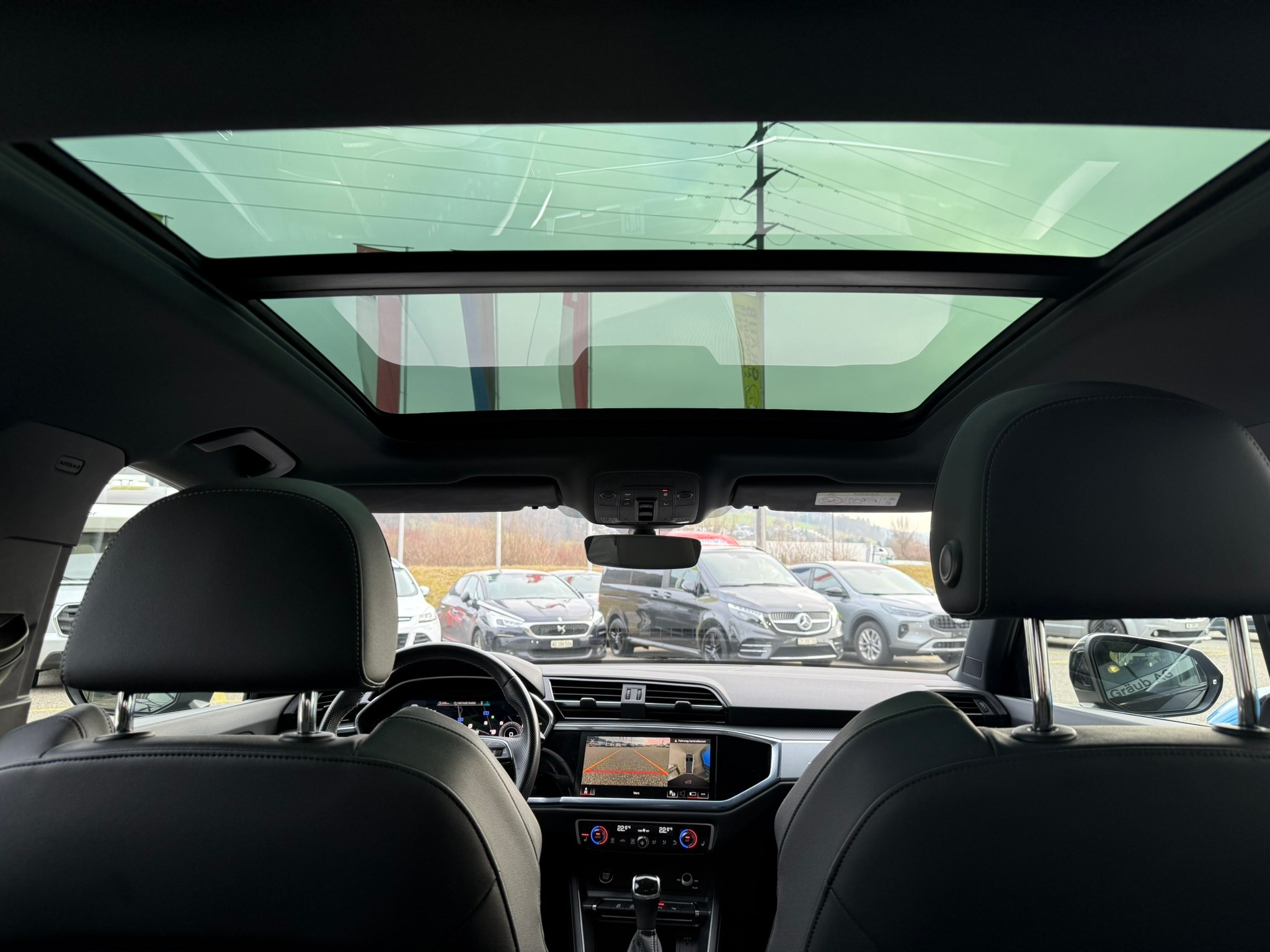 listing desktop thumbnail image 11