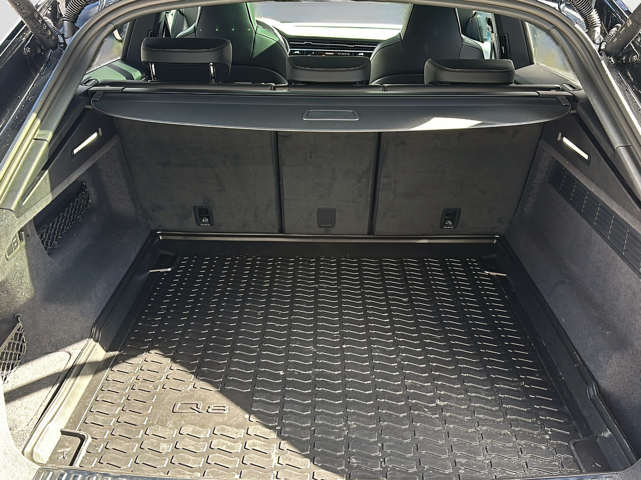 listing desktop thumbnail image 9