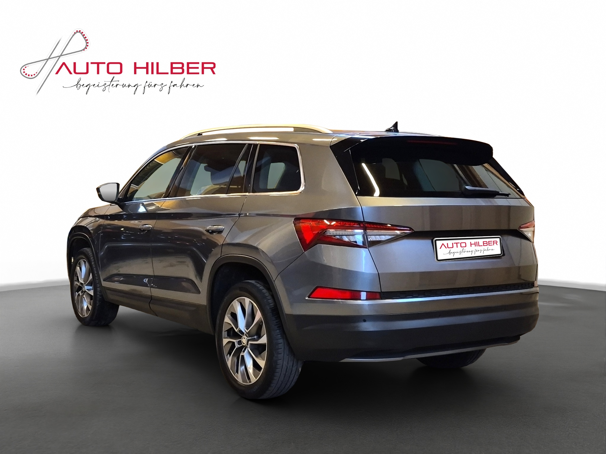 listing desktop thumbnail image 4