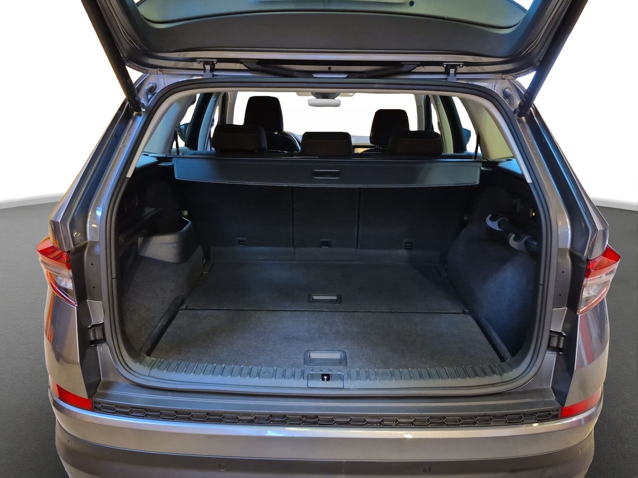 listing desktop thumbnail image 12