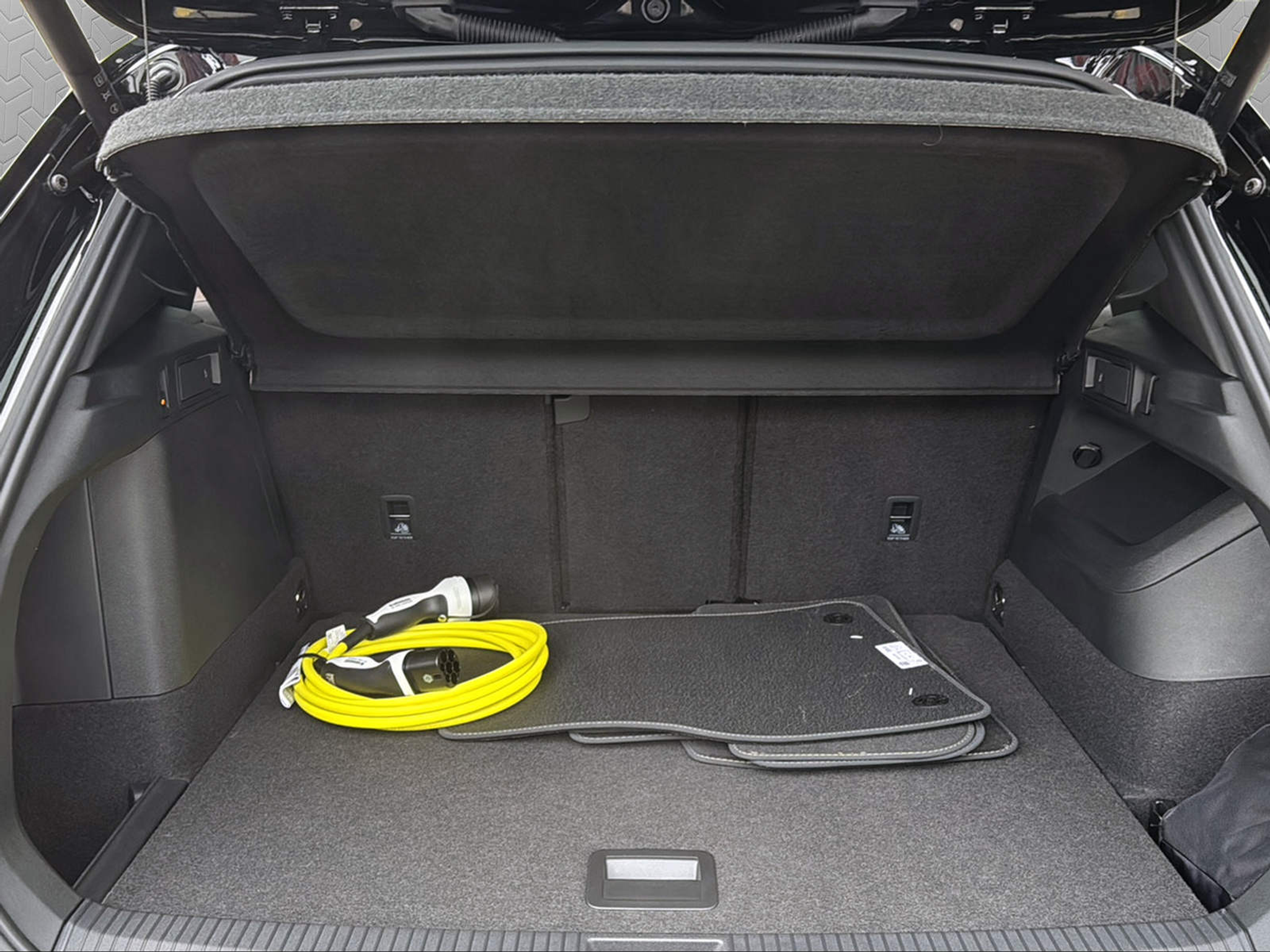 listing desktop thumbnail image 13