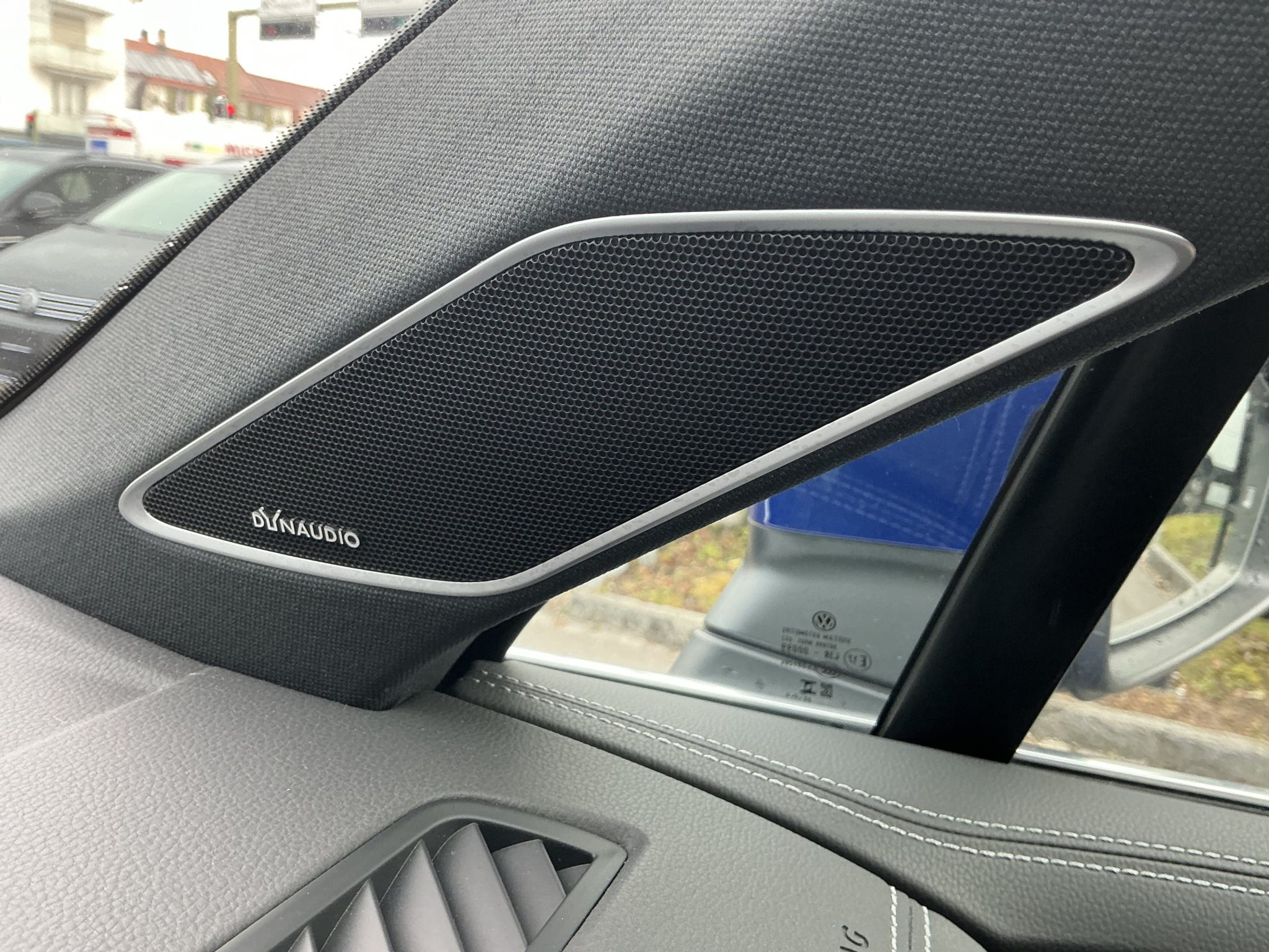 listing desktop thumbnail image 22