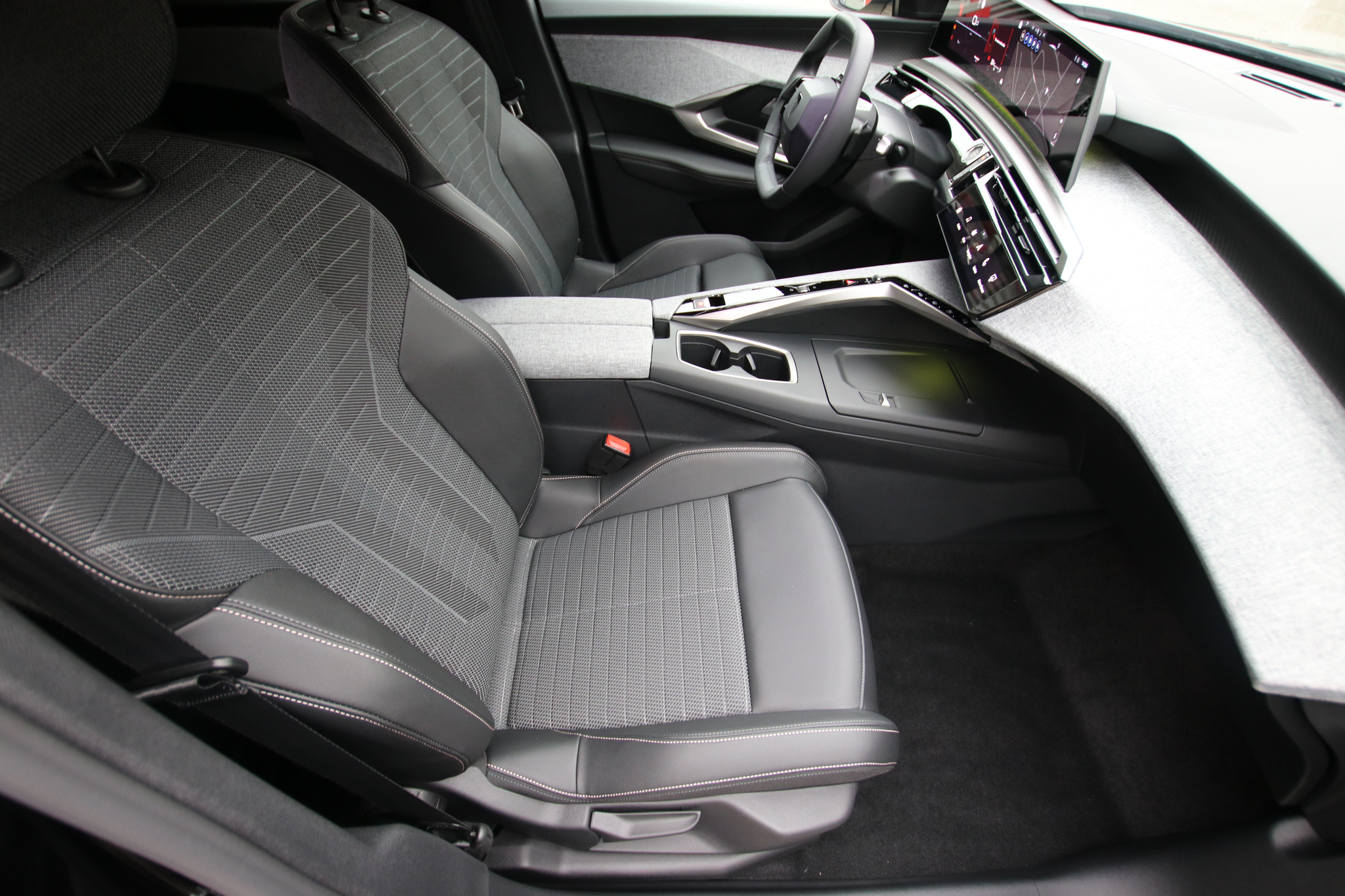 listing desktop thumbnail image 13