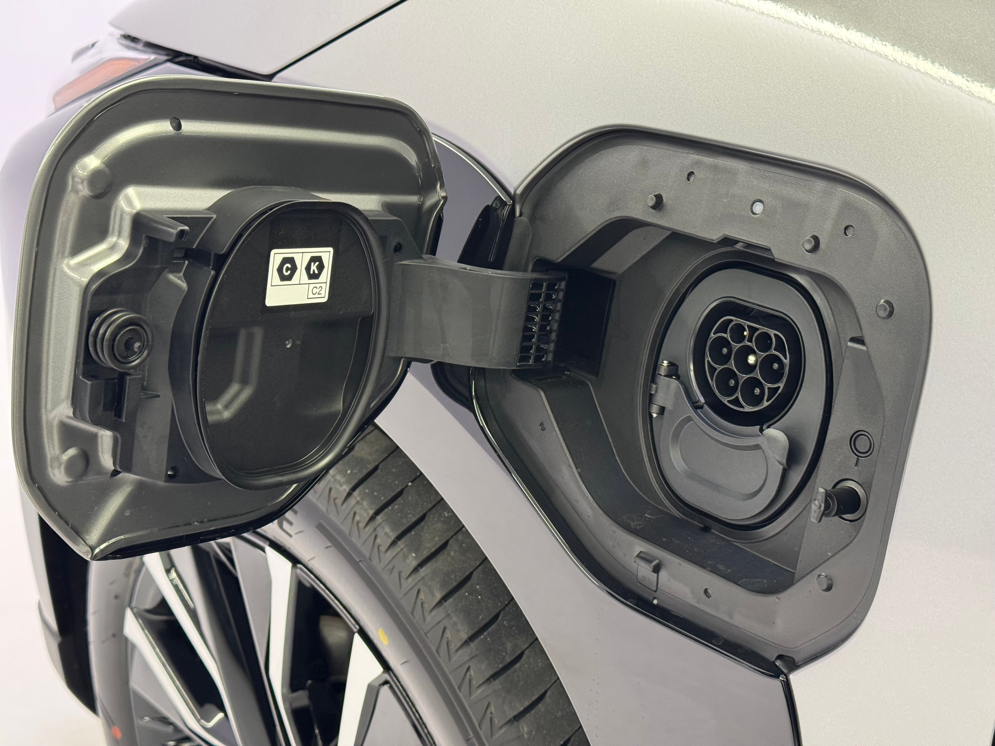 listing desktop thumbnail image 17