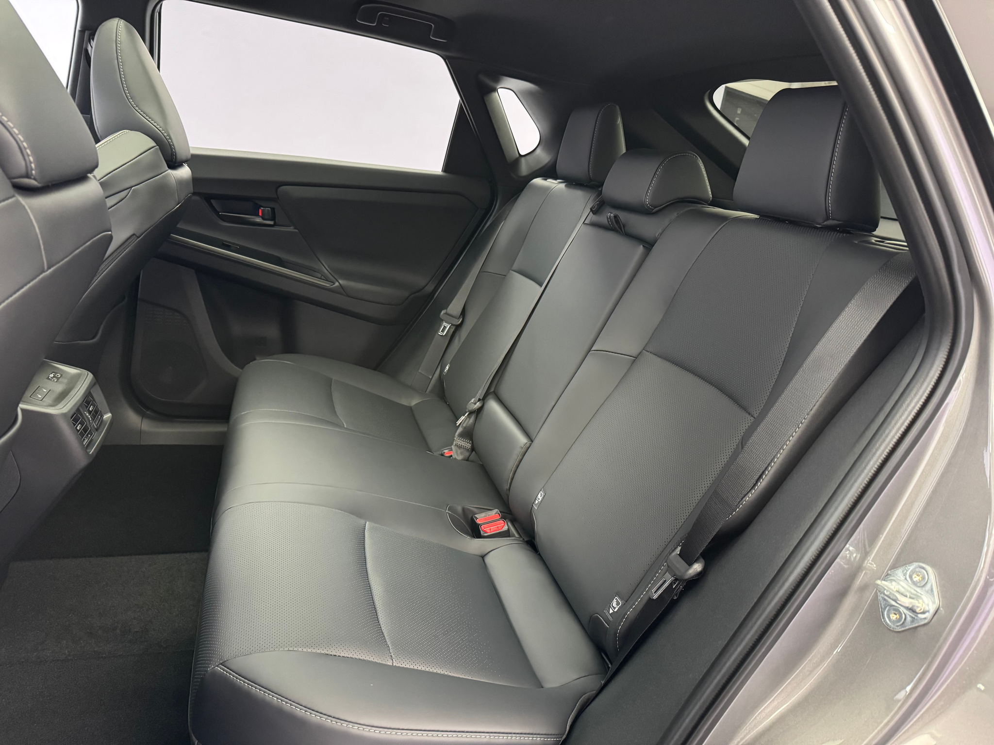 listing desktop thumbnail image 9