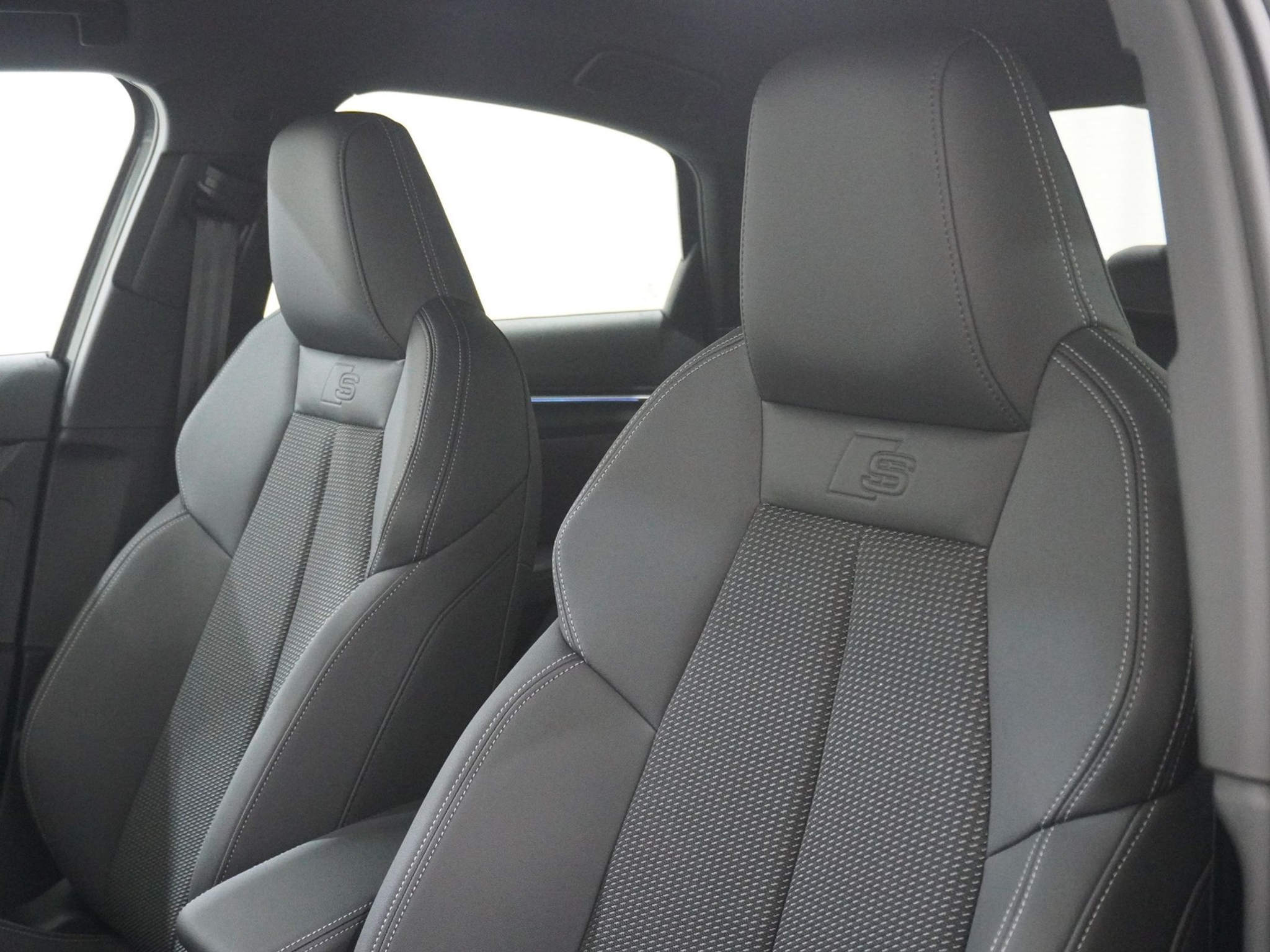 listing desktop thumbnail image 12