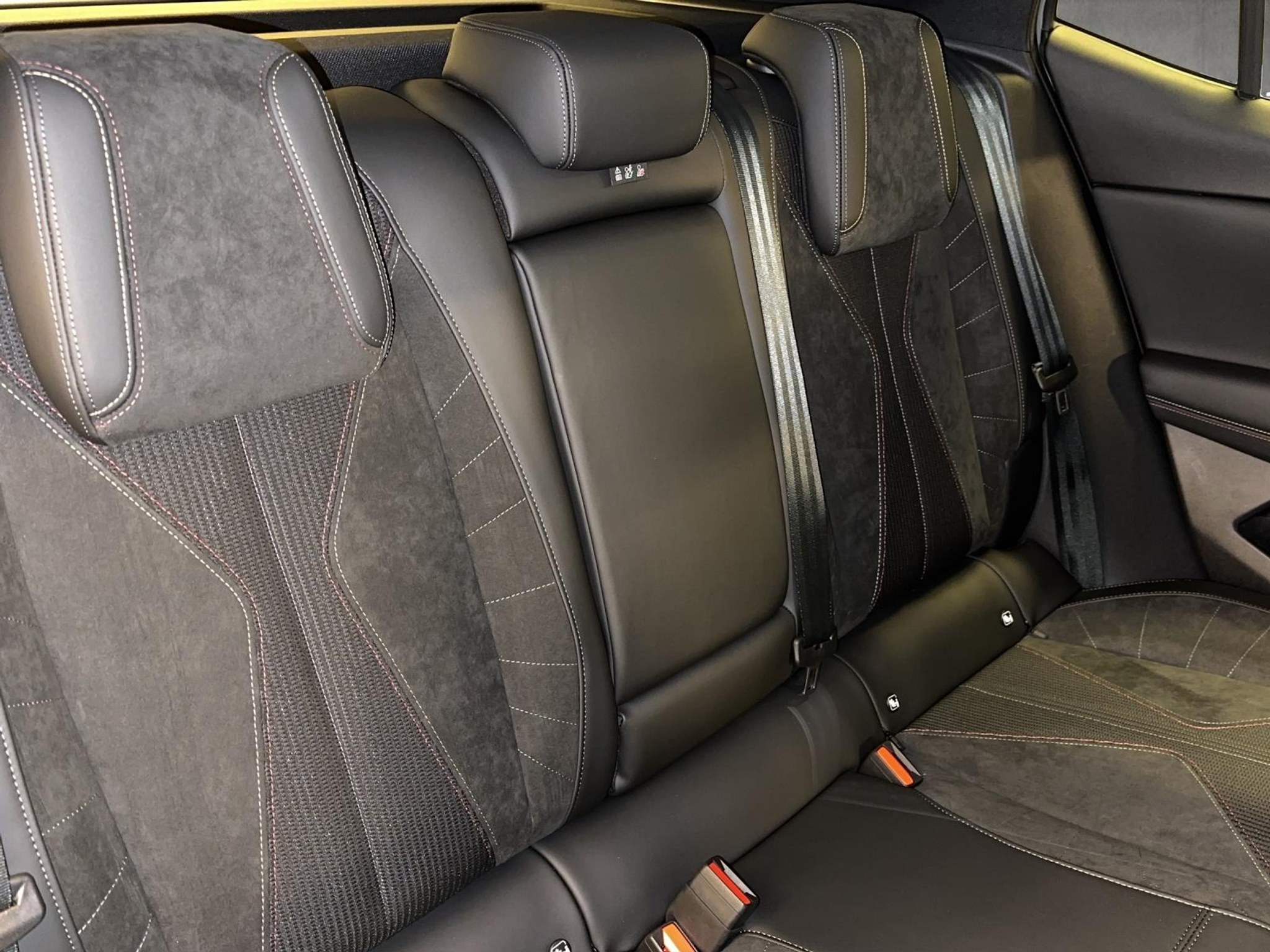 listing desktop thumbnail image 18