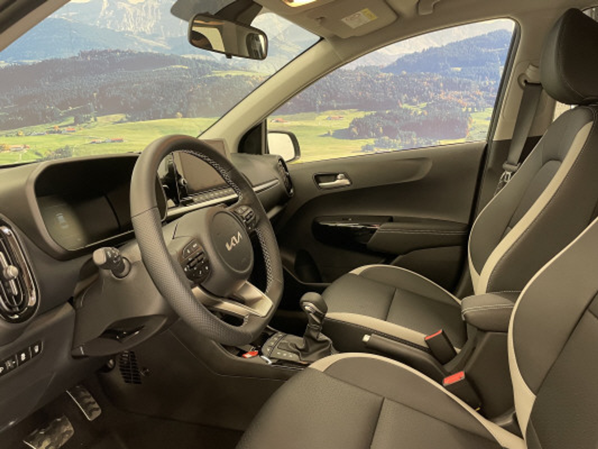 listing desktop thumbnail image 4