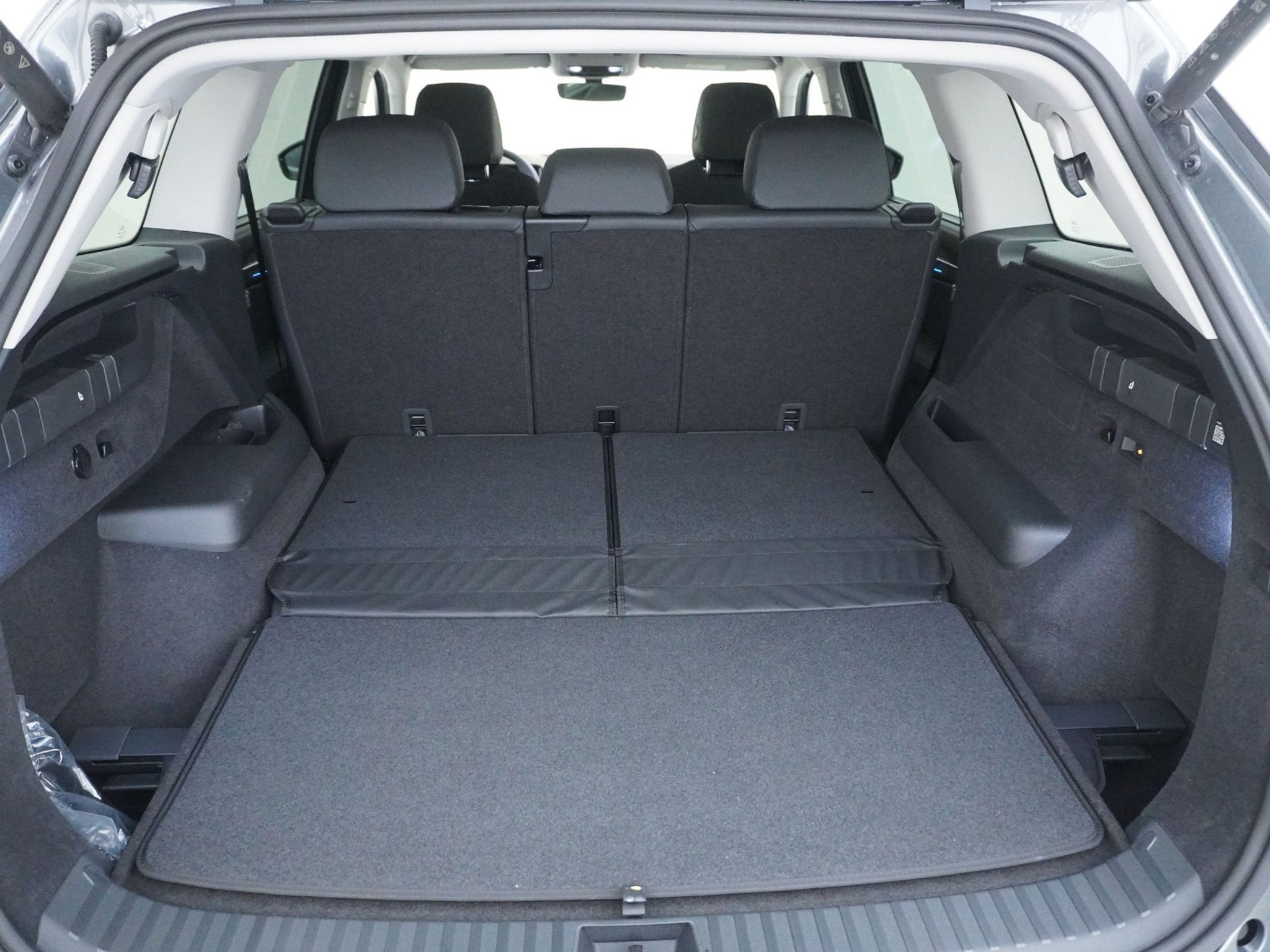 listing desktop thumbnail image 26