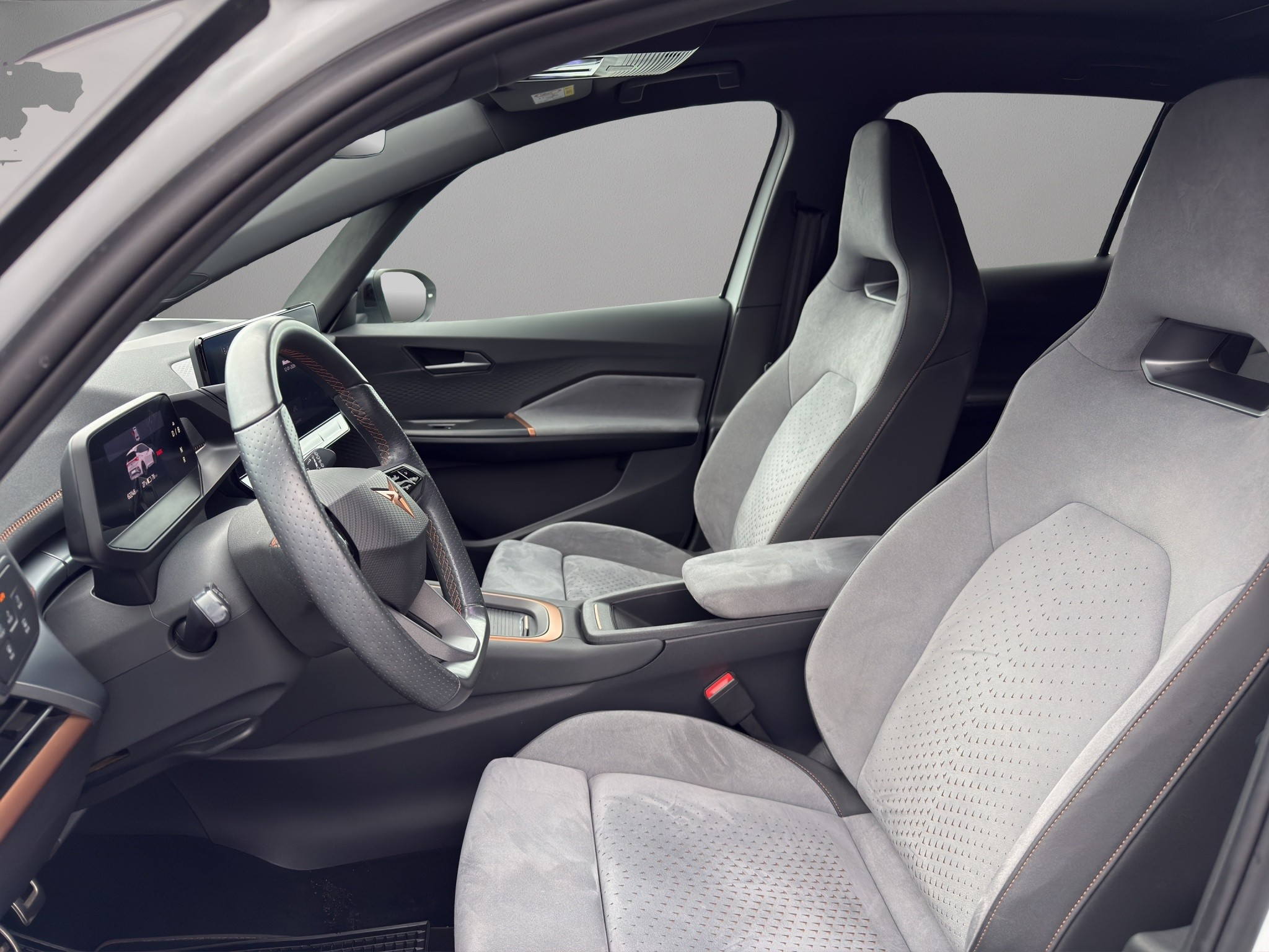 listing desktop thumbnail image 4