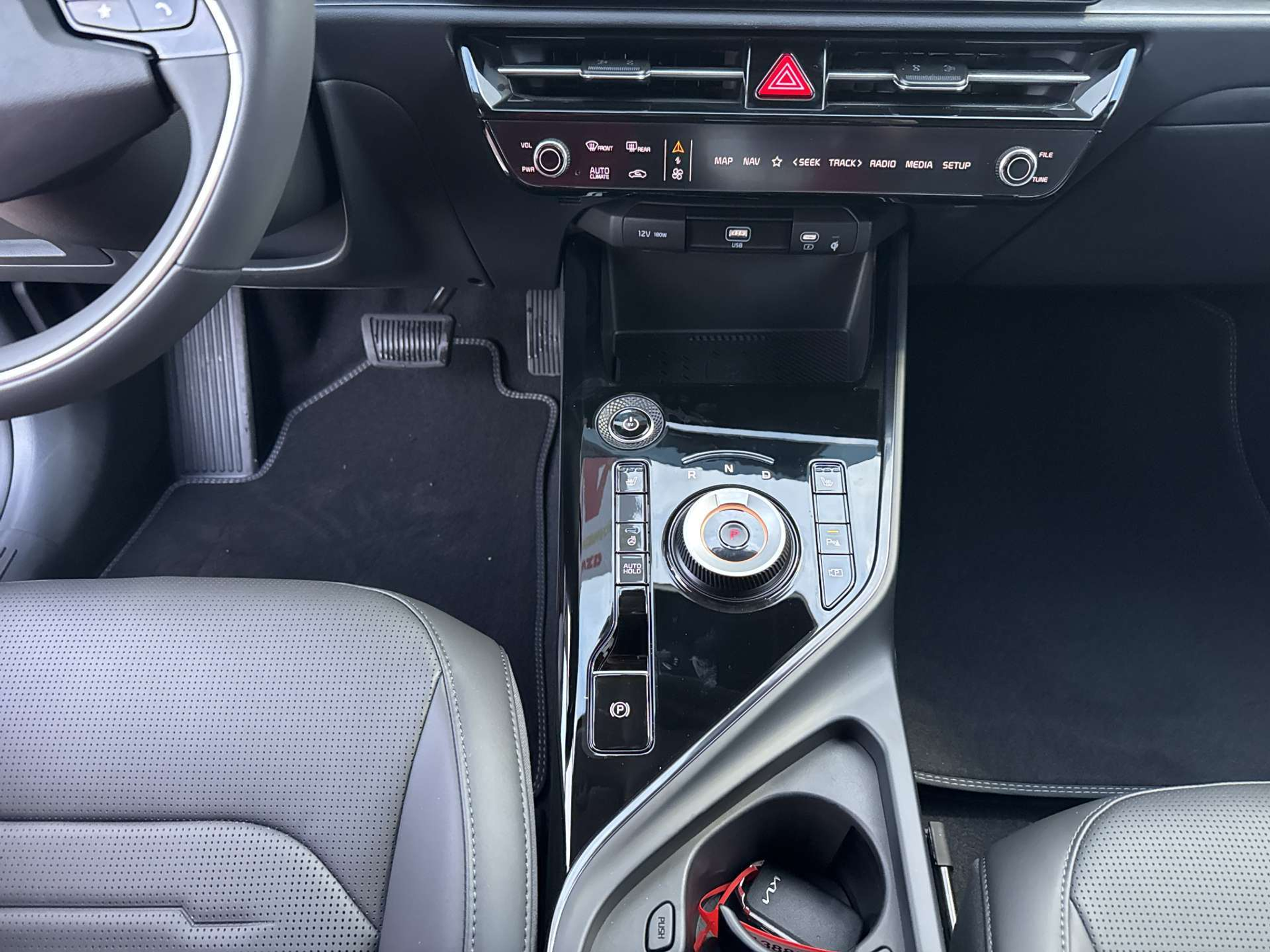 listing desktop thumbnail image 11