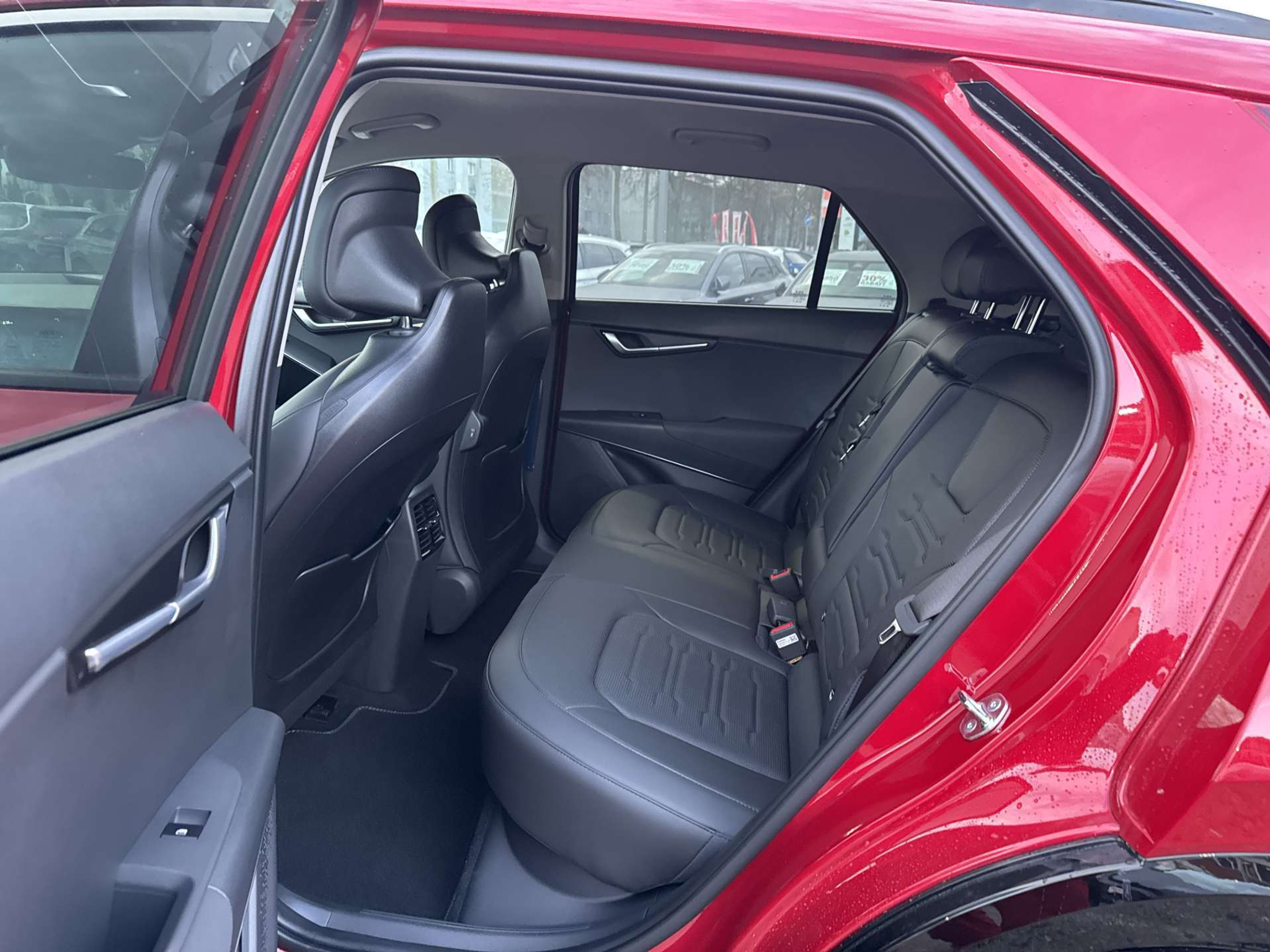 listing desktop thumbnail image 6