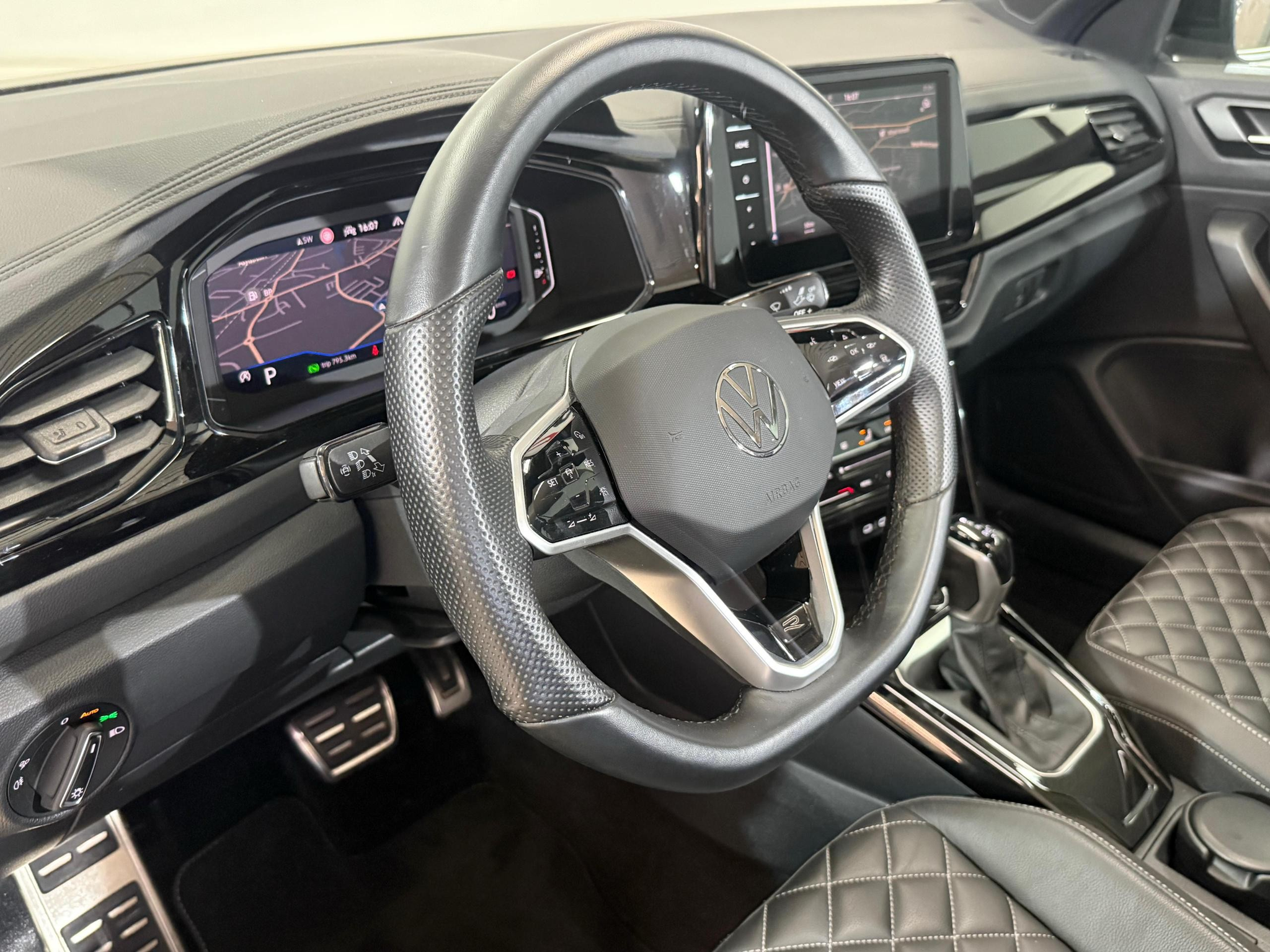 listing desktop thumbnail image 11