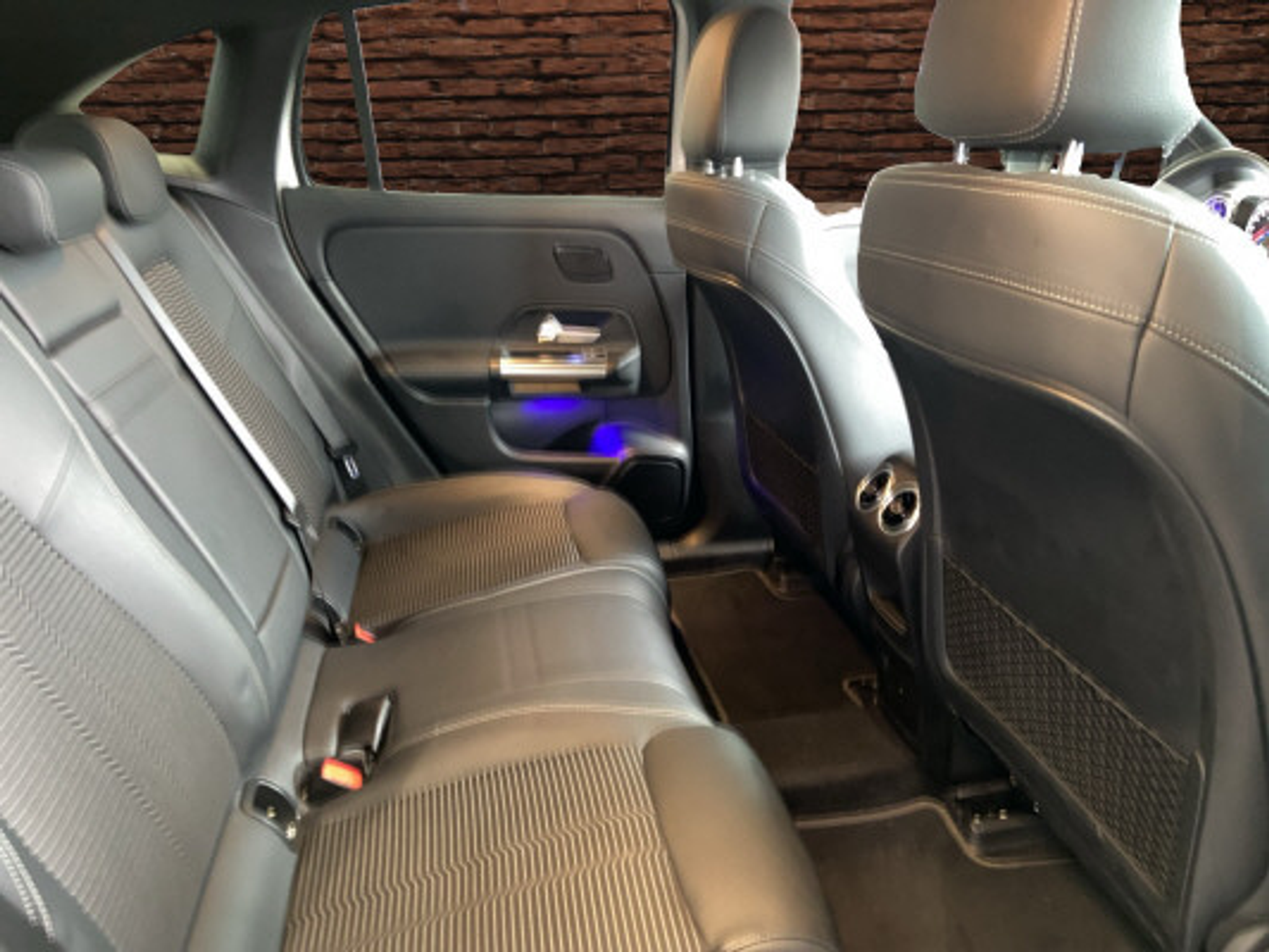 listing desktop thumbnail image 12