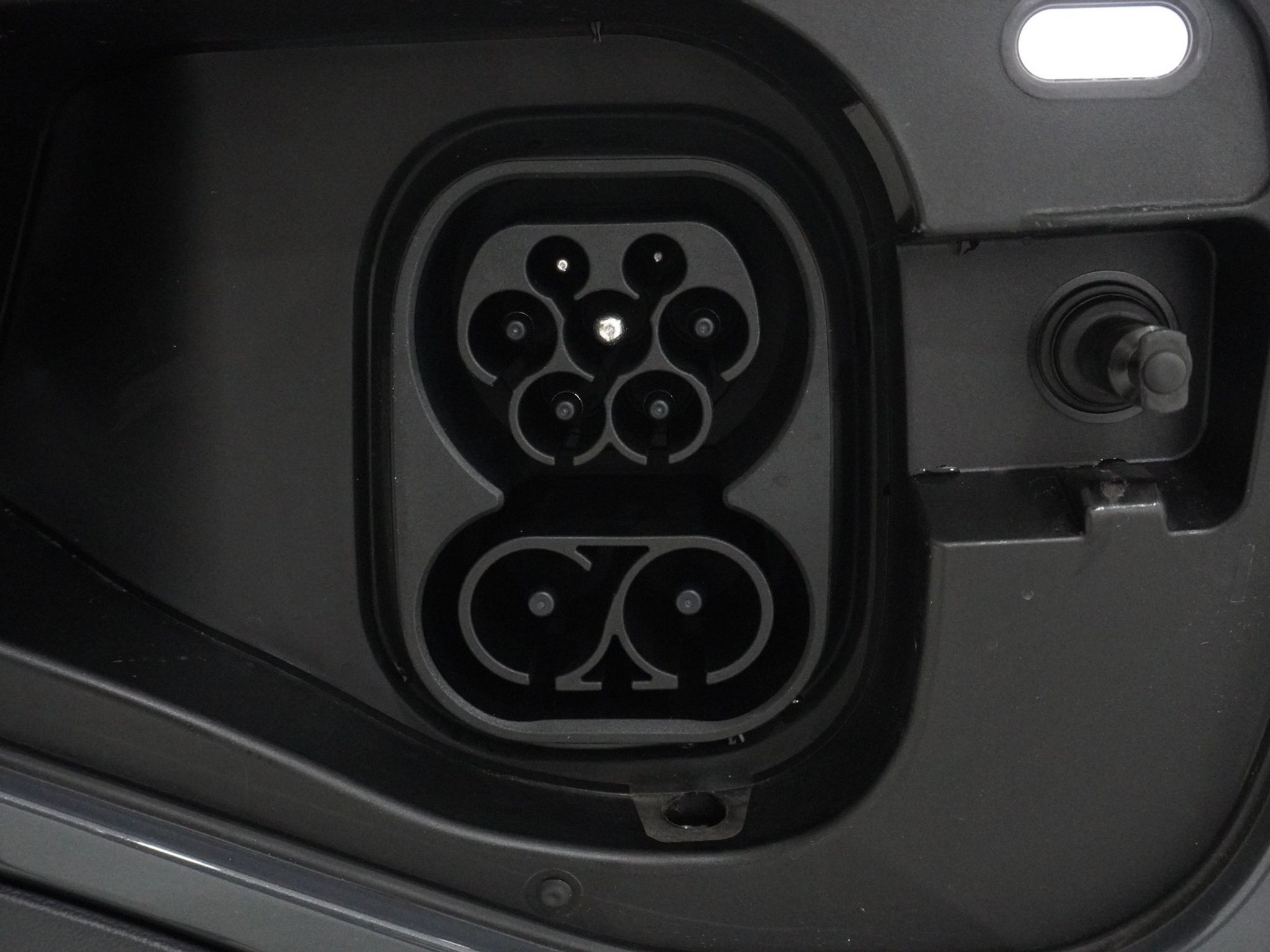 listing desktop thumbnail image 21