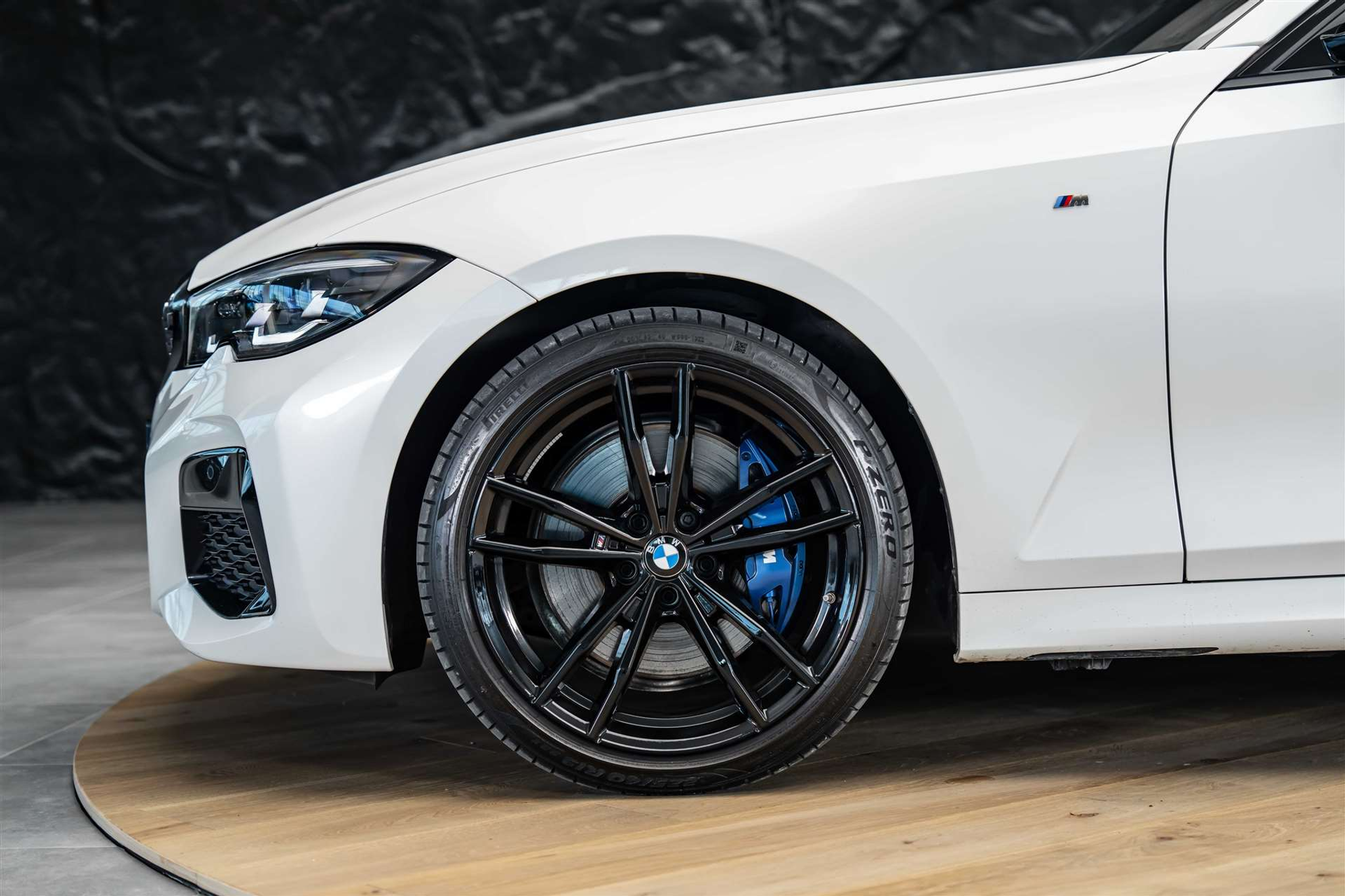 listing desktop thumbnail image 17