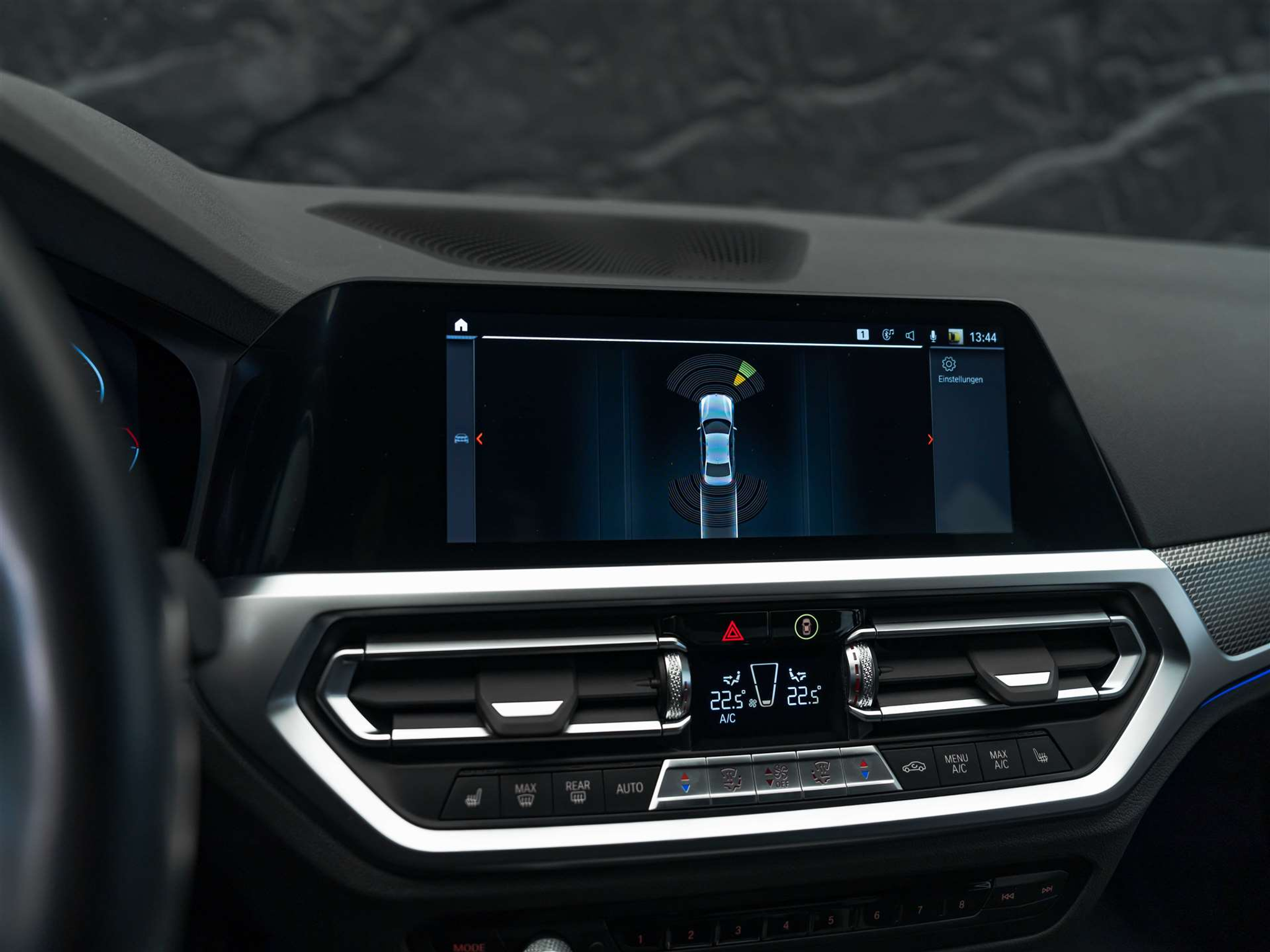 listing desktop thumbnail image 35