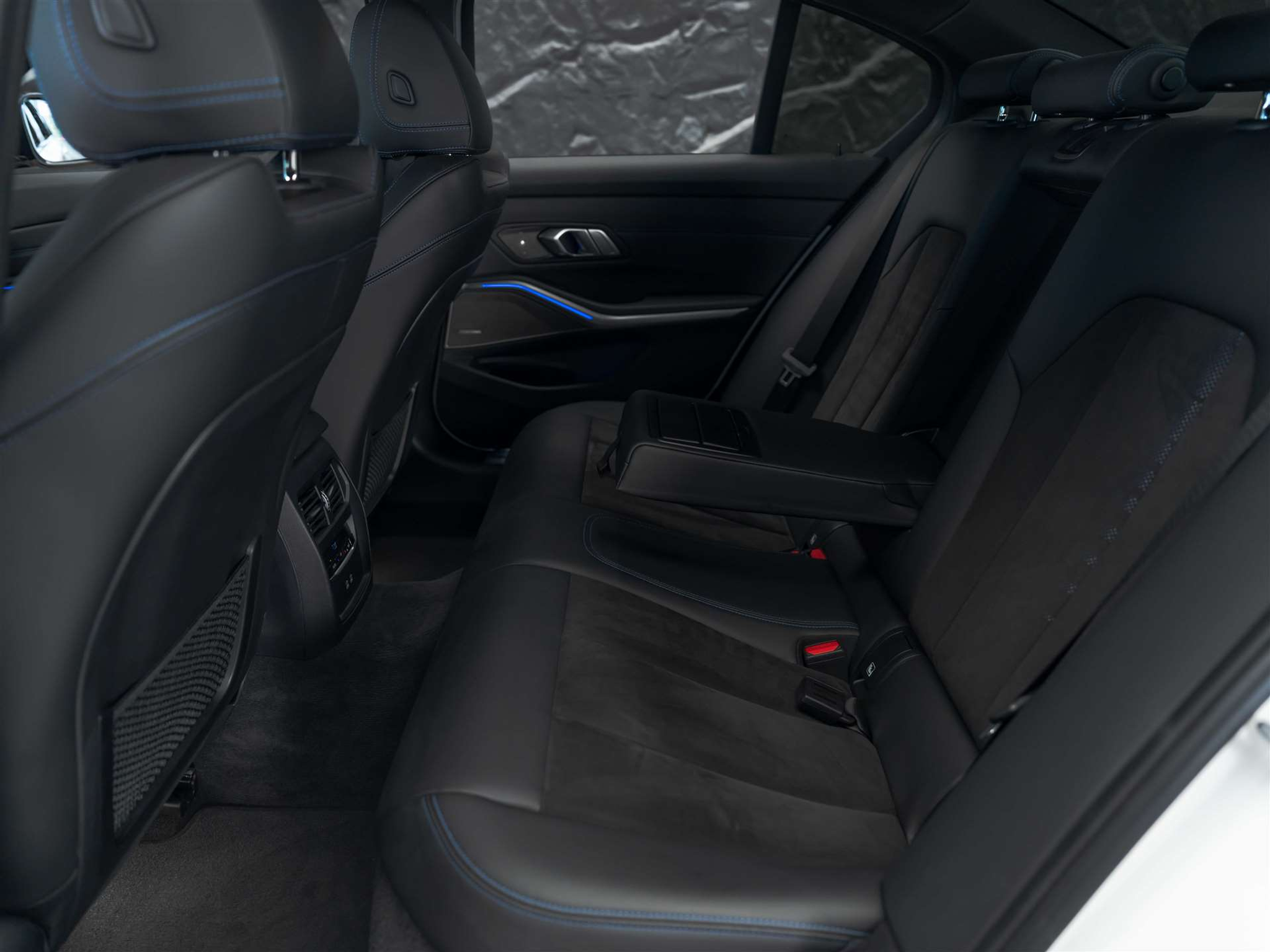 listing desktop thumbnail image 12